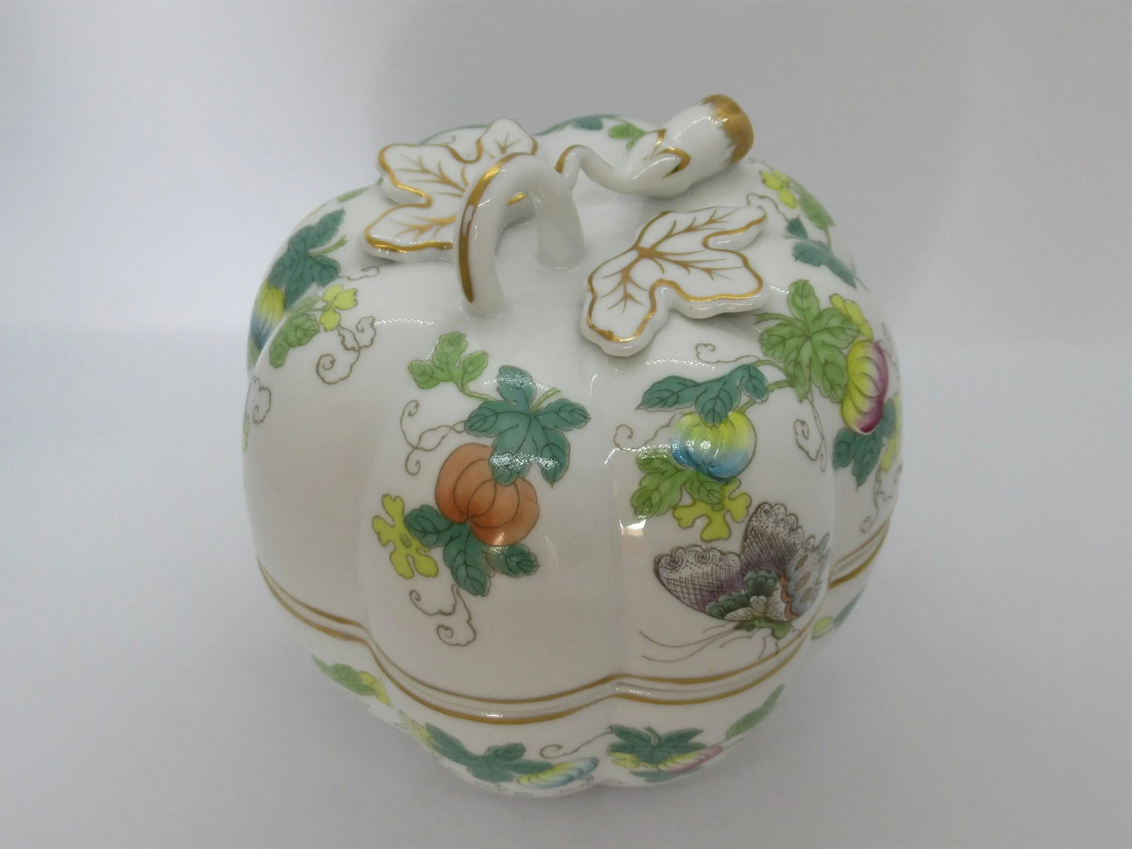 Vintage Chinoiserie Porcelain Pumpkin Shaped Lidded Jar Hand Decorated - 4