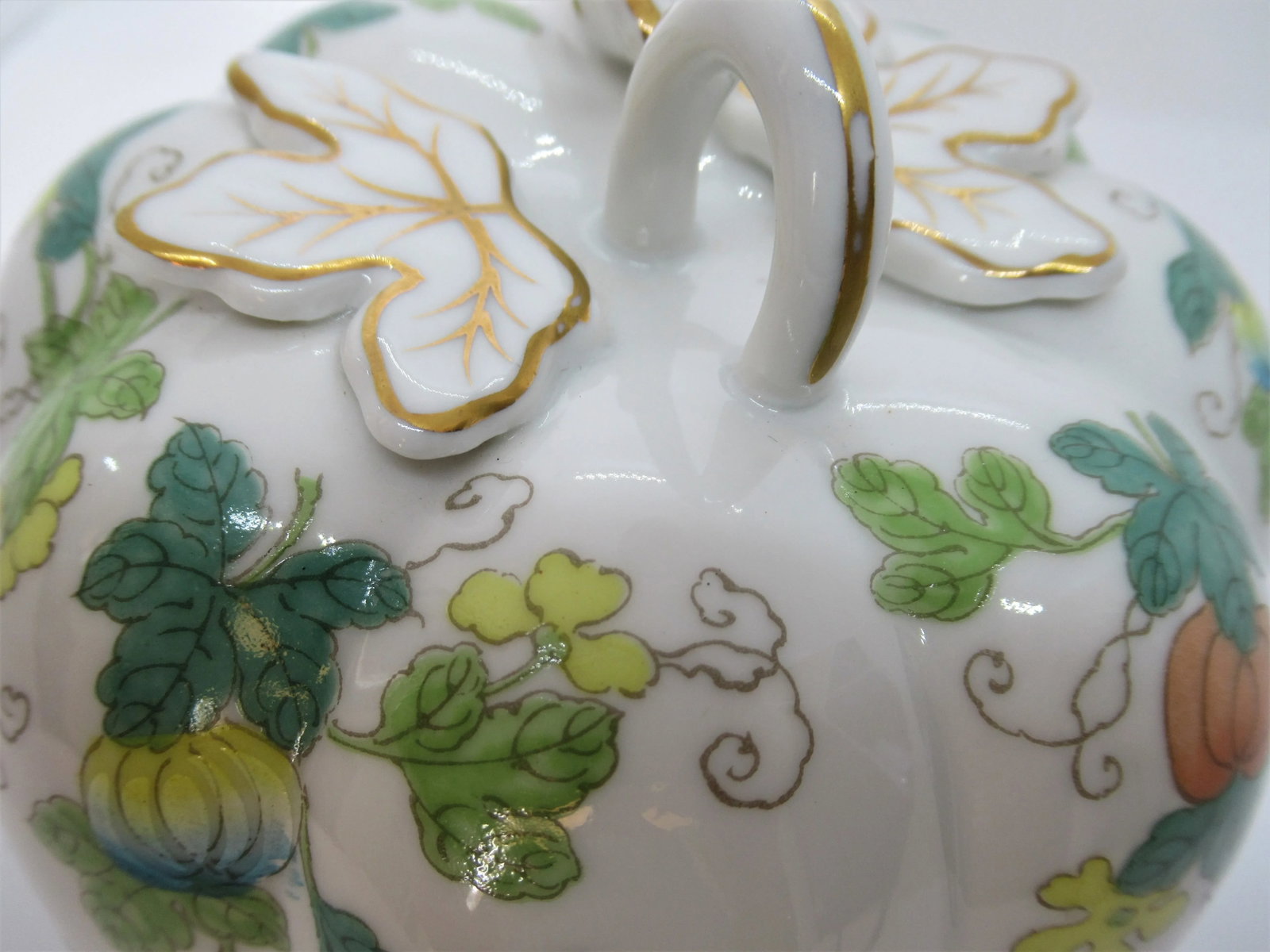 Vintage Chinoiserie Porcelain Pumpkin Shaped Lidded Jar Hand Decorated - 5