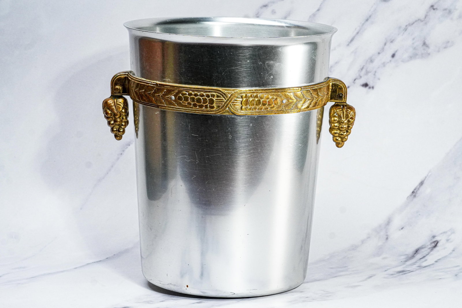1930s Incredible Art Deco Antique Aluminum Brass Wine Cooler Ice Bucket Grape Design Trophy Presenta - 9