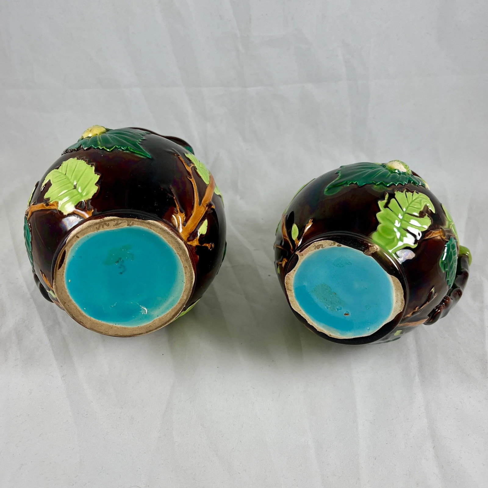 English Minton Aesthetic Movement Majolica Nut, Leaf & Vine Pitchers, a Pair - 12