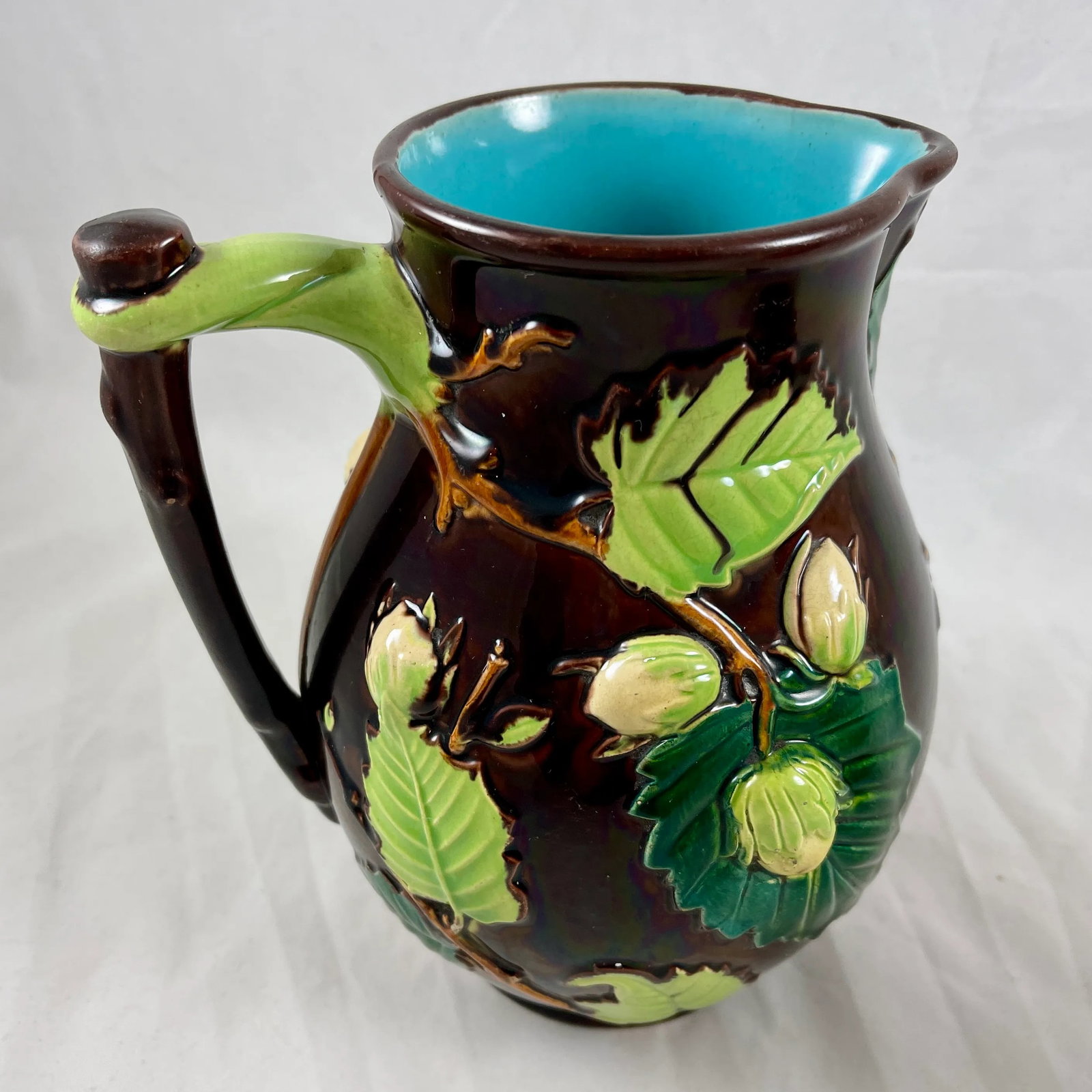 English Minton Aesthetic Movement Majolica Nut, Leaf & Vine Pitchers, a Pair - 2