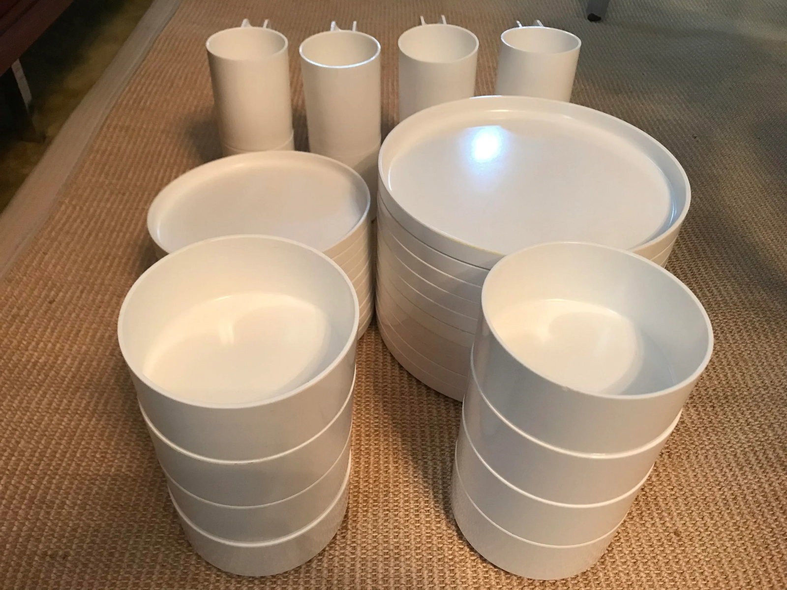 1960s Heller Massimo Vignelli White Melamine Dinnerware Set- 36 Pieces - 10