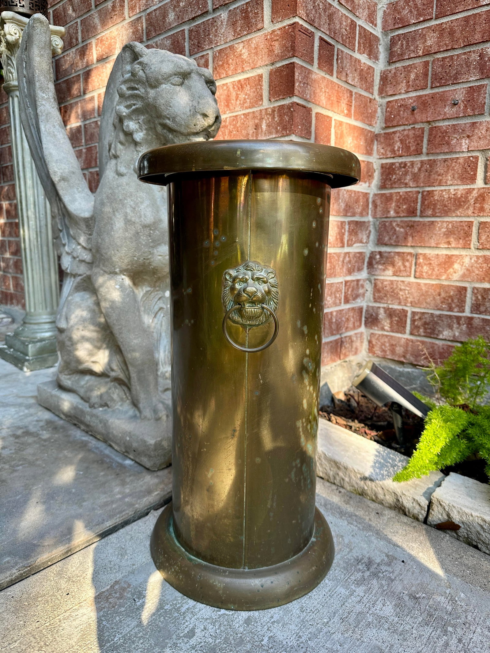 Antique Brass Lion Double Ring Handled Umbrella Stand - 4