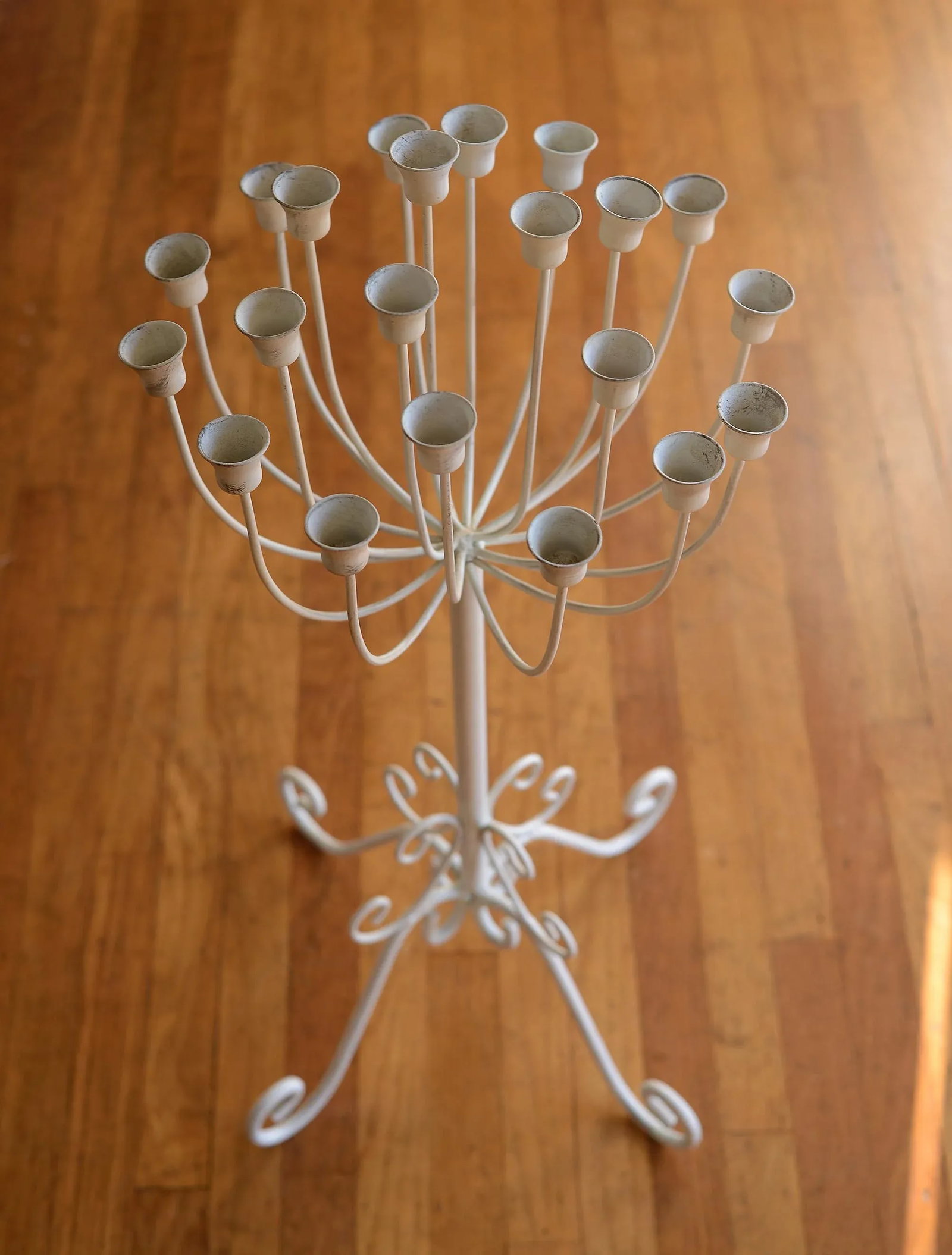 Vintage Sculptural French Country White Metal Candelabra Stand - 3