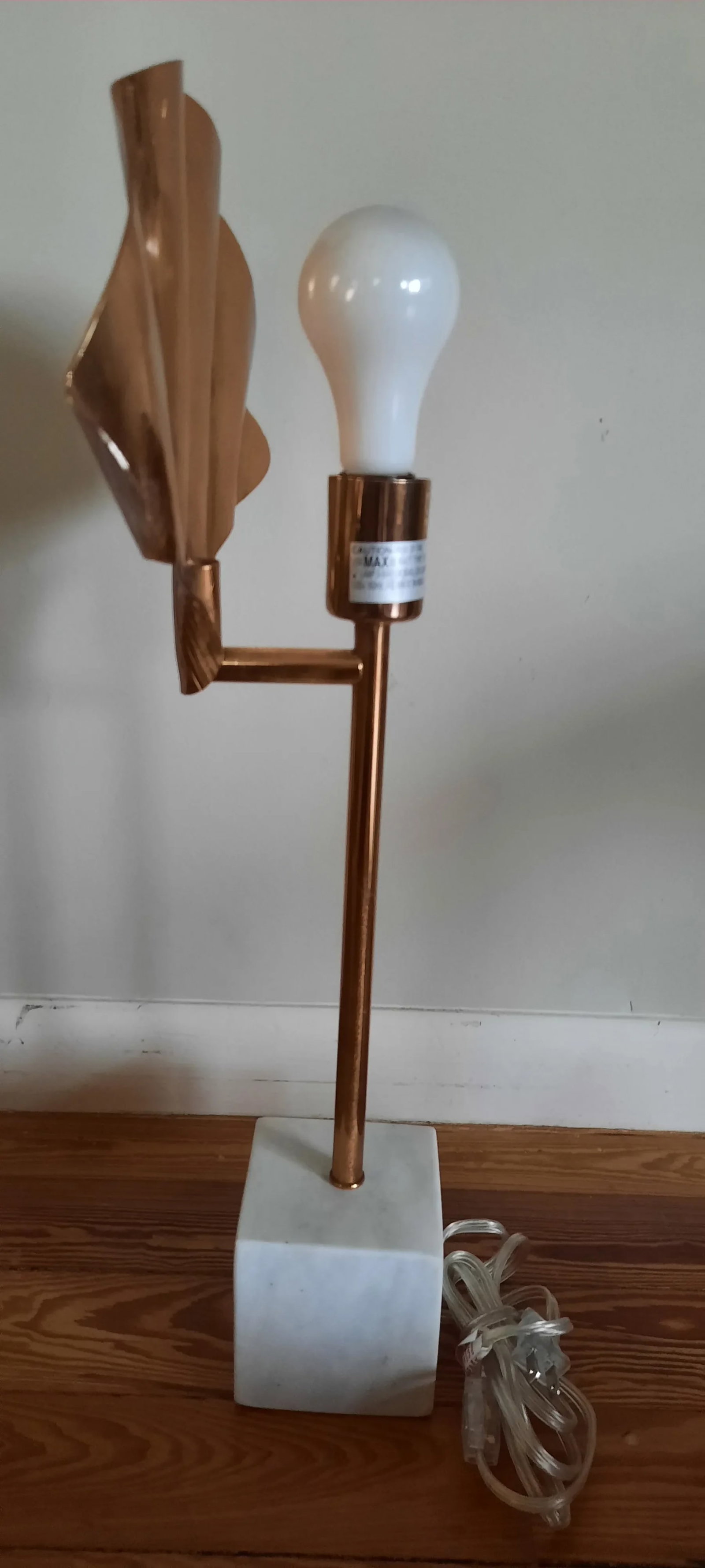 Scallop Fan Table Lamp - 4