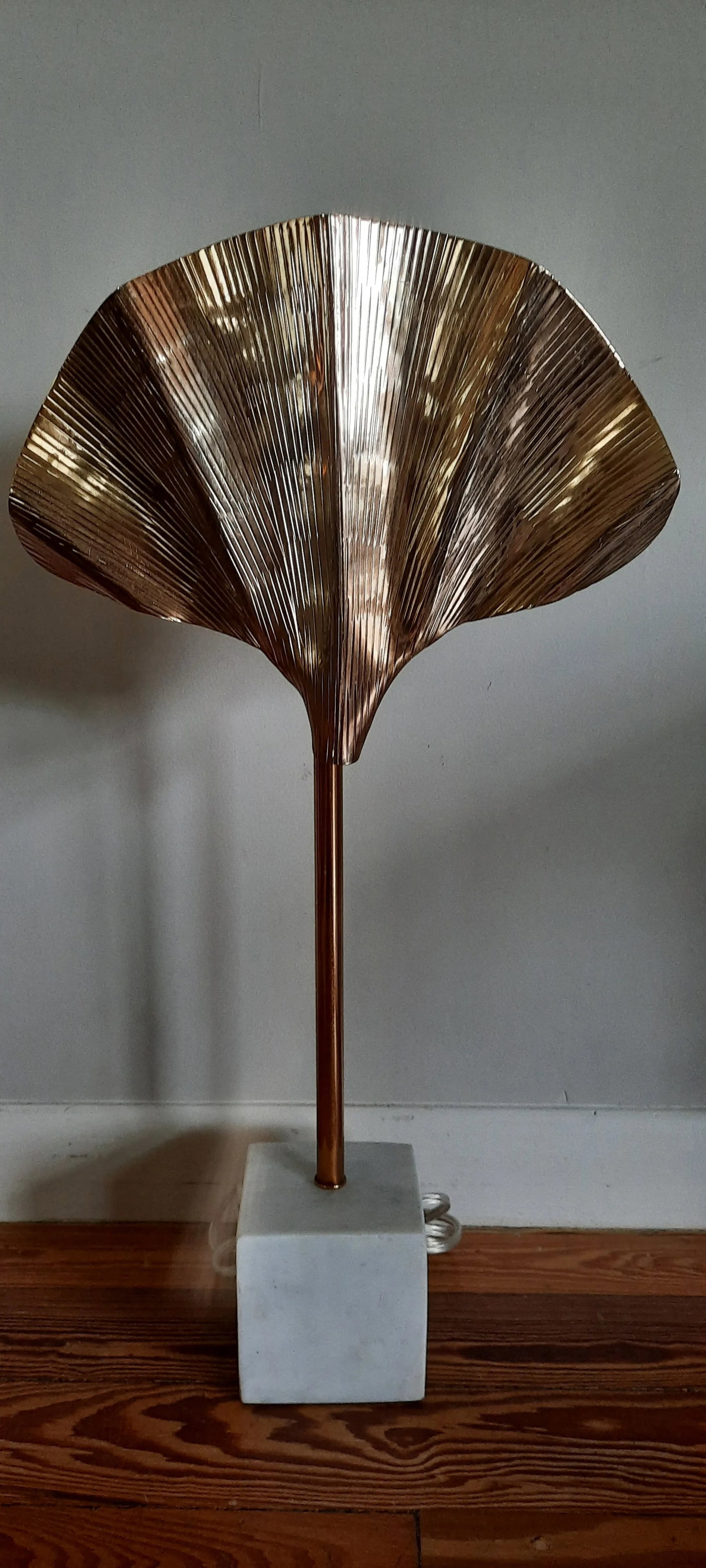 Scallop Fan Table Lamp - 6