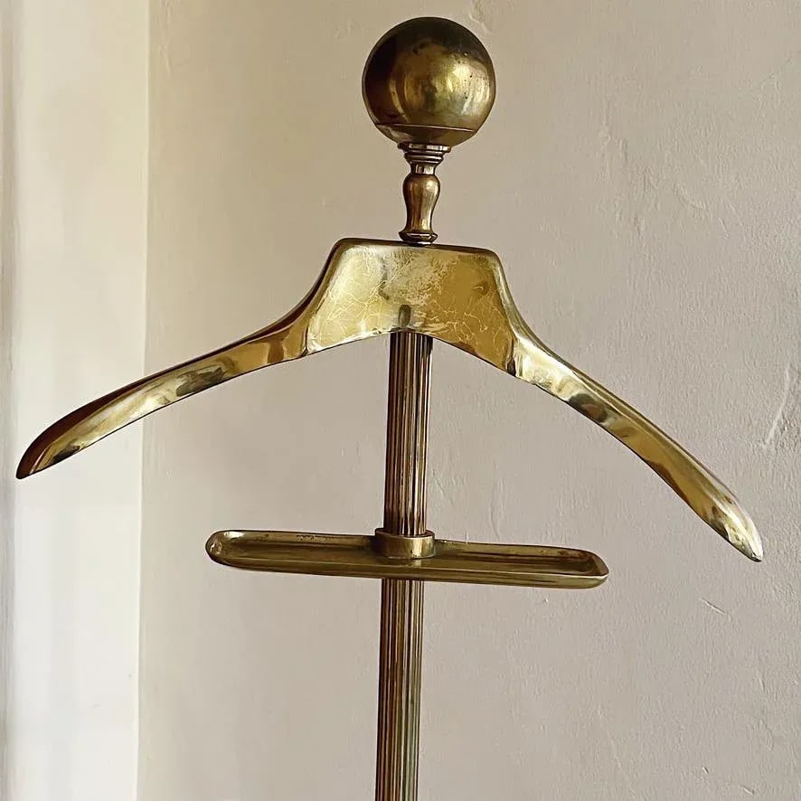 Mid 20th Century Glo-Mar Brass Cannonball Art Deco Gentleman's Suit Clothing Valet Stand With Adjust - 4