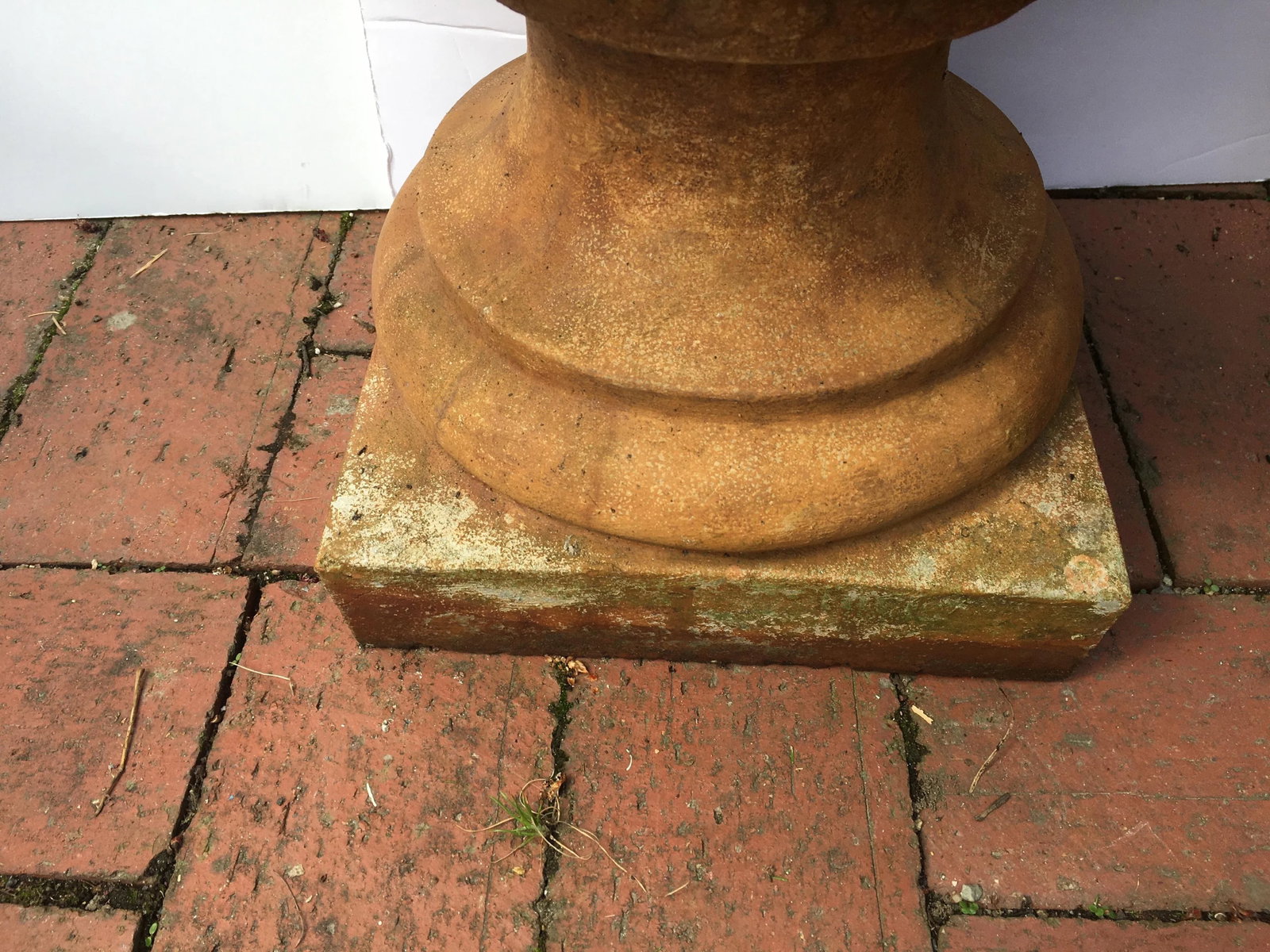 1980s Garden Urns - a Pair - 2