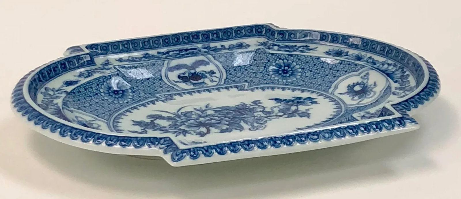 Late 20th Century Mottahedeh Porcelain Reproduction Chinese Export Covered Dish - 4