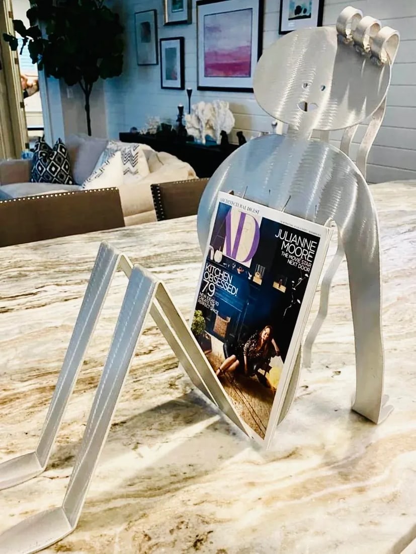 Sale Postmodern Fred Garbotz Aluminum Figural Woman Sculpture Magazine & Record Album Holder Post Mo - 3