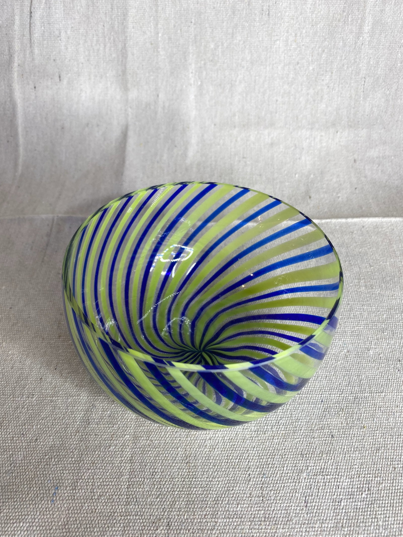 Late 20th Century Hand-Blown Vinini-Style Bowls- Set of 6 - 4