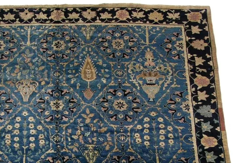 1990s Vintage Decorative Chinese Rug with Floral Design - 2