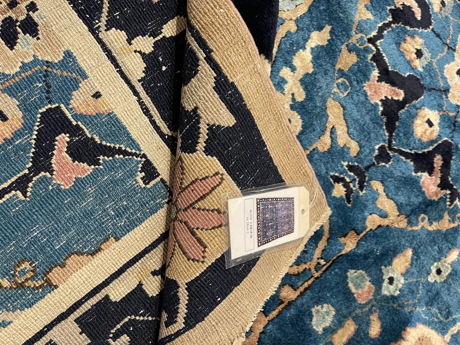 1990s Vintage Decorative Chinese Rug with Floral Design - 8