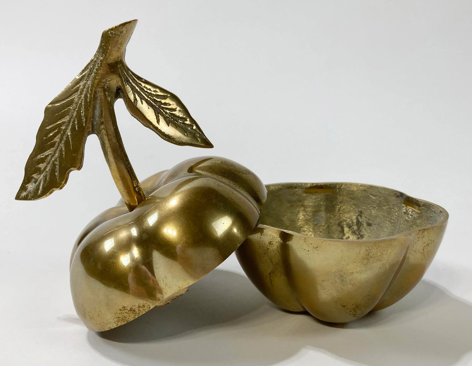 Vintage Lidded Brass Fruit Box - 5