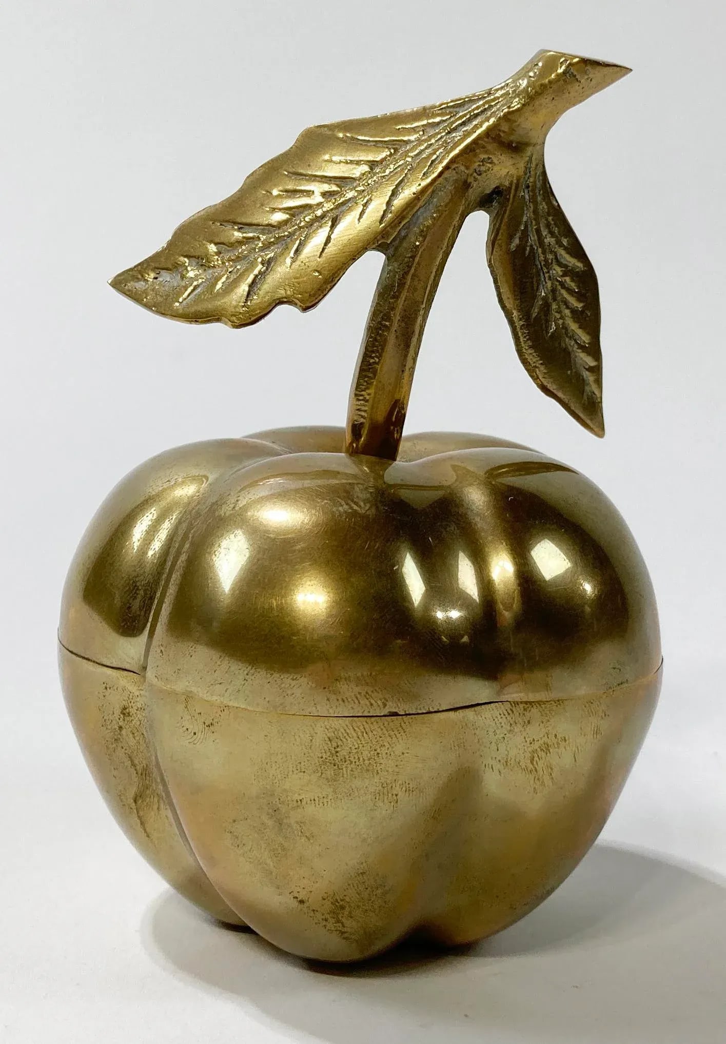 Vintage Lidded Brass Fruit Box - 7