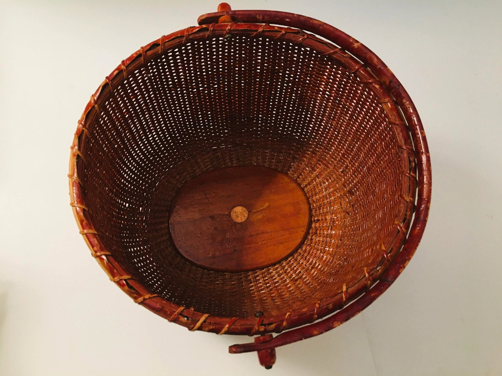 1993 Nantucket Basket with Inlaid Penny, Dated - 4