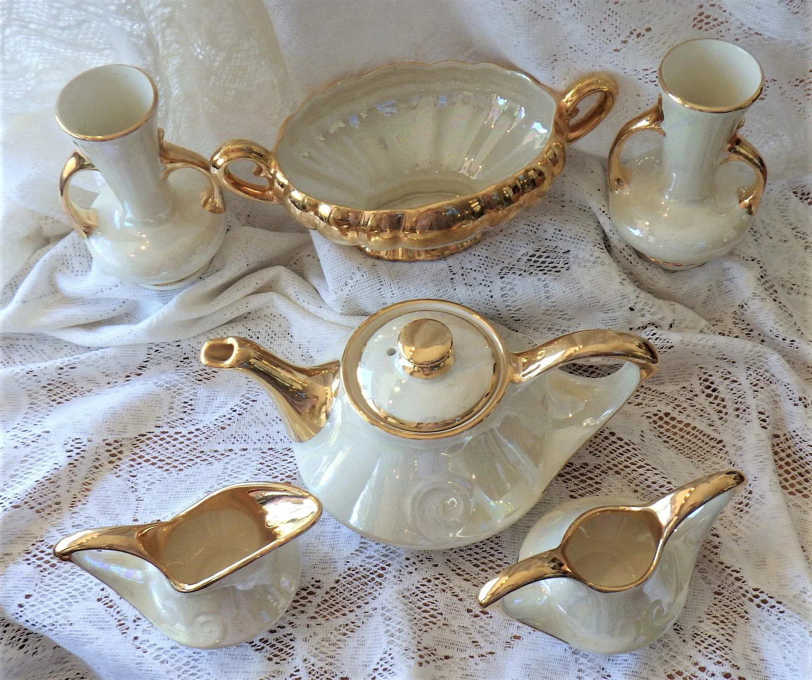 1950s Hollywood Regency Pearl China Co. Hand Decorated 22 K Gold Teapot, Creamer & Sugar, Pair of Va - 8