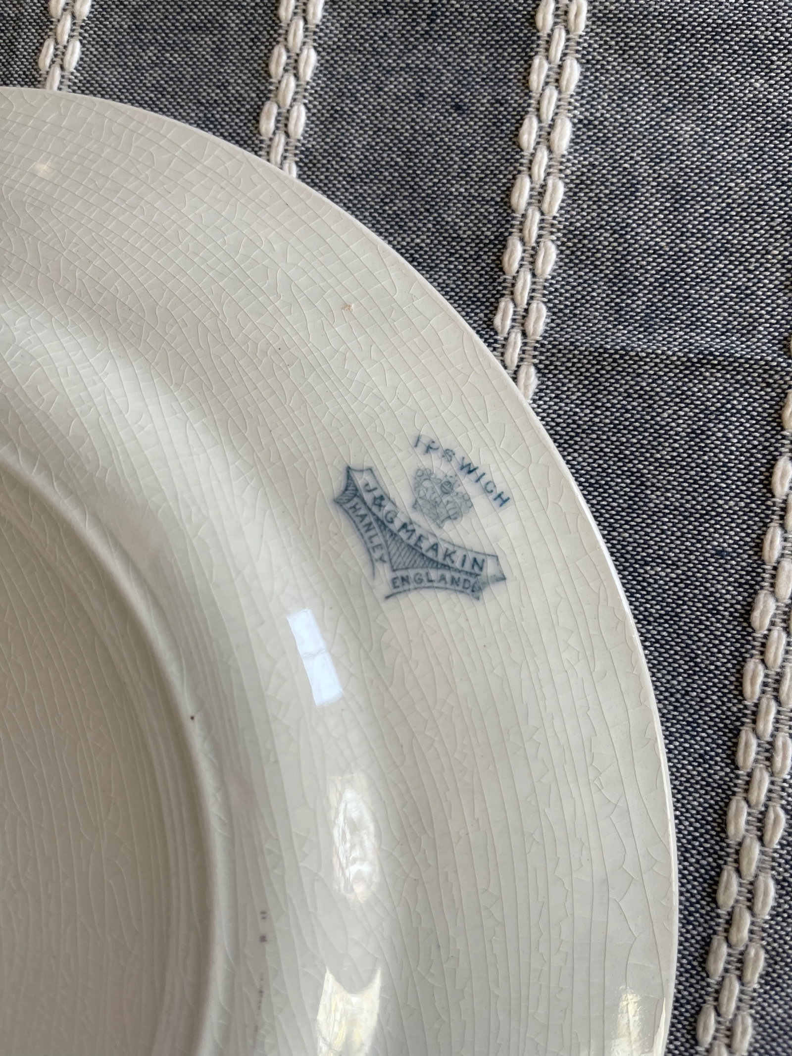 Antique J & G Meakin Ironstone China in Ipswich Pattern - 8 Pieces - 5