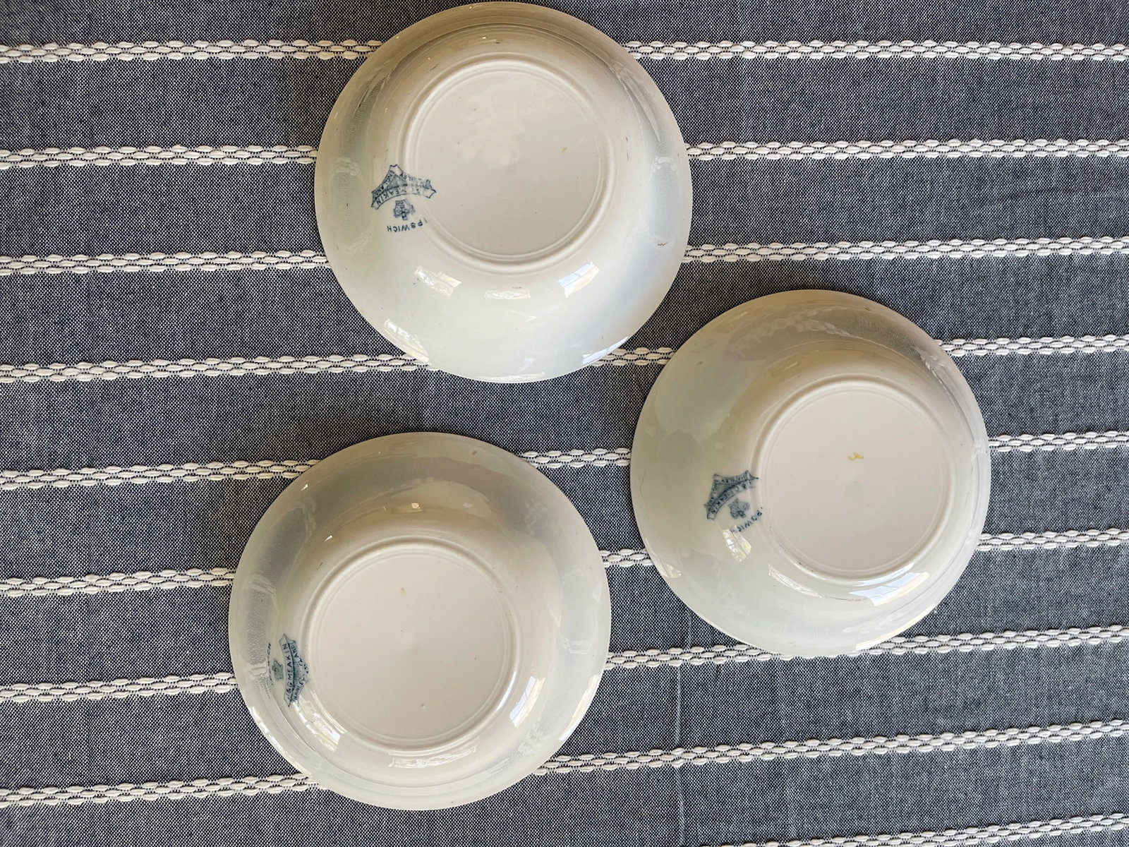 Antique J & G Meakin Ironstone China in Ipswich Pattern - 8 Pieces - 9