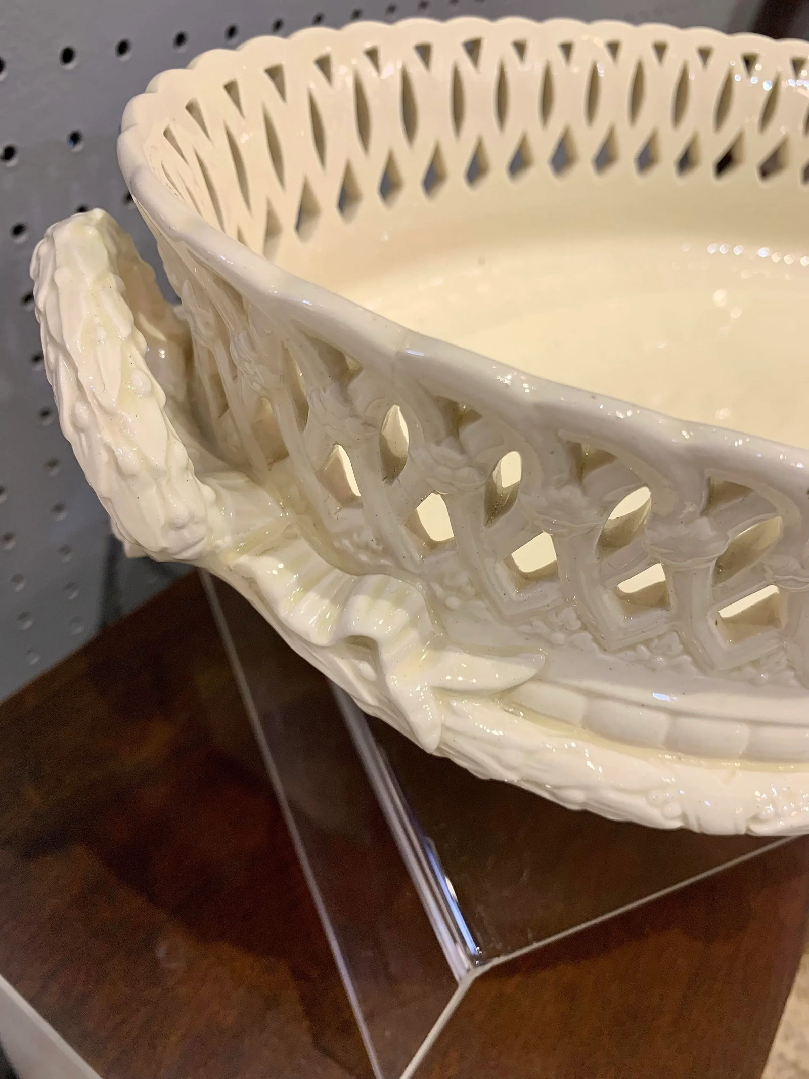 Antique Early 20th Century Wedgwood Creamware Centerpiece - 4
