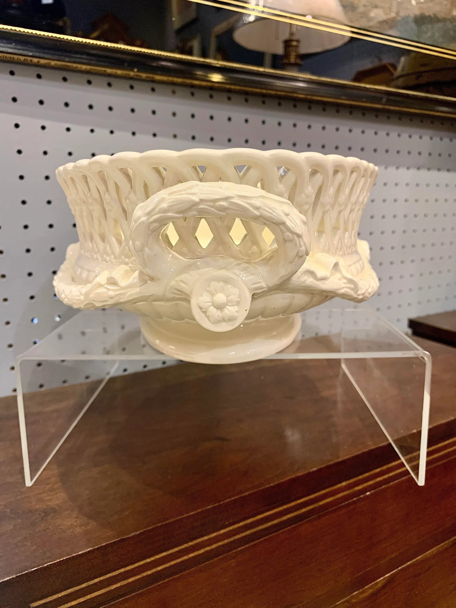 Antique Early 20th Century Wedgwood Creamware Centerpiece - 8