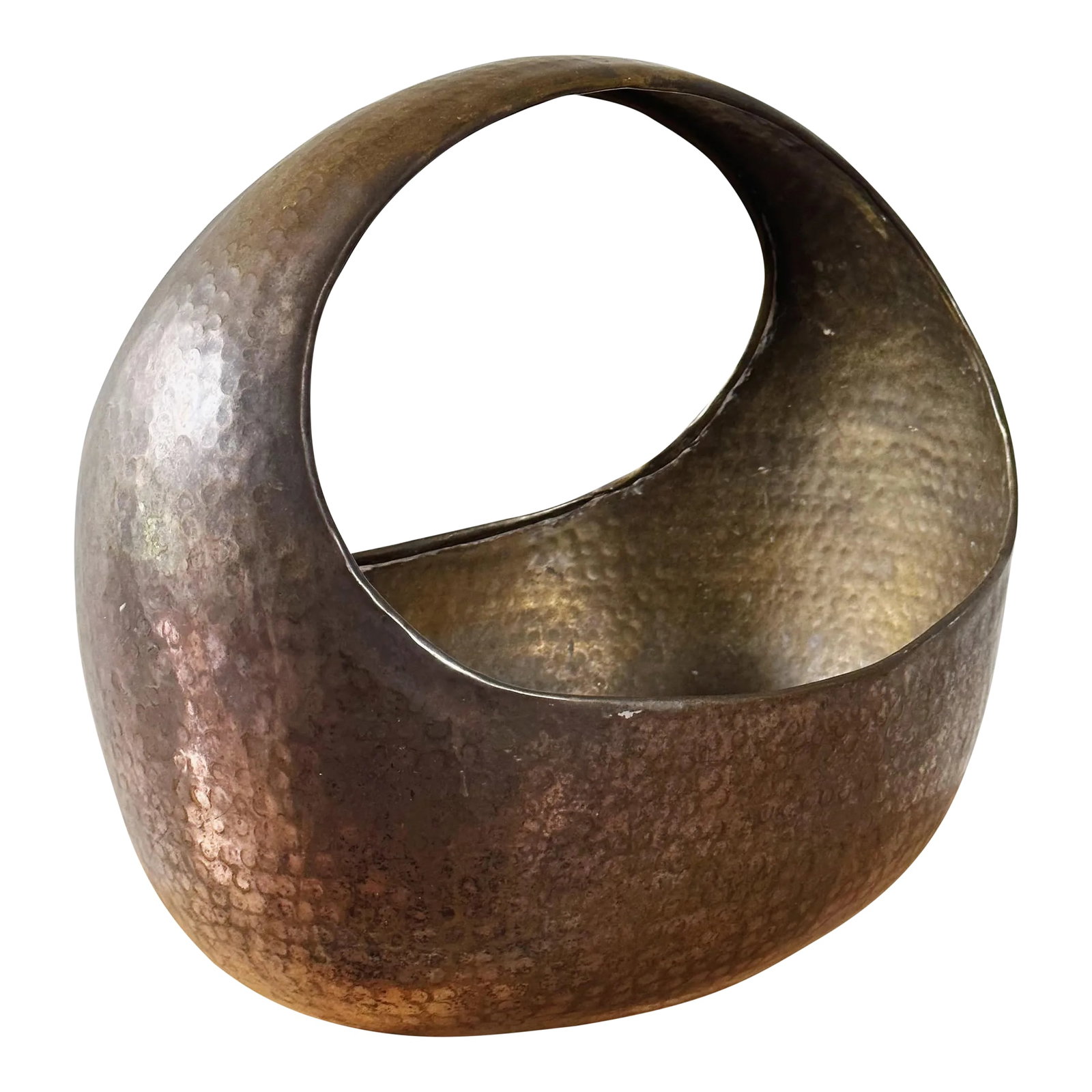 Mid-Century Hand Forged and Hammered Brass Bowl Basket: Mid-Century Hand Forged and Hammered Brass Bowl Basket Measures approx: 12H x 13L x 10D Please visit my other listings for more curated treasures. Condition: Alterations: Original Condition Unaltered