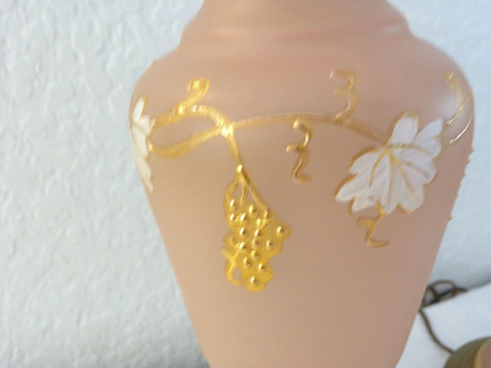 1950s Pink Frosted Glass Grape Vine Lamps, a Pair - 5