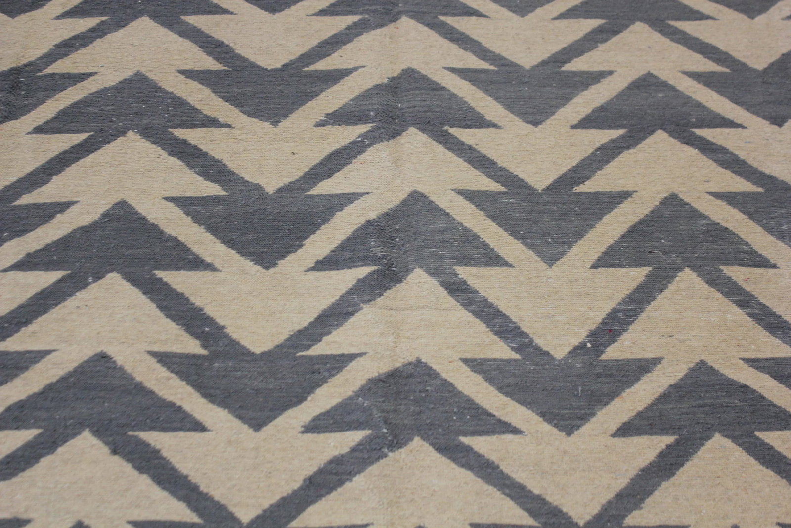 Hand Knotted Modern Sumak Kilim - 9'11" X 6'7" - 2