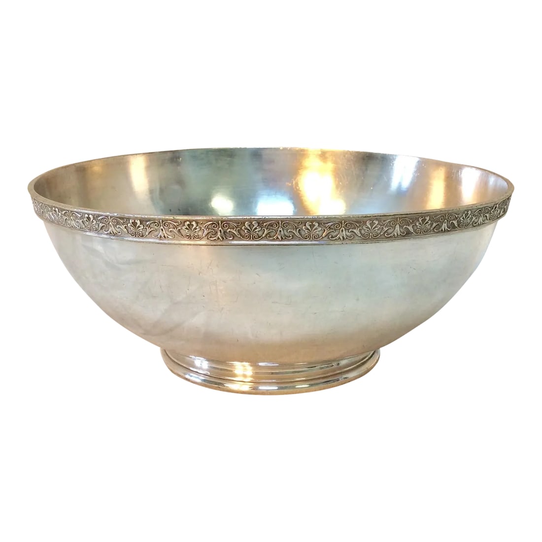 20th Century R Wallace Hotel Silver Silverplate Southern Hotel Baltimore Serving Bowl: This 20th Century Hotel Silver Silverplate Serving Bowl was manufactured by R. Wallace and produced for the Southern Hotel Baltimore. Over the years, the Wallace companies had three names: R. Wallace