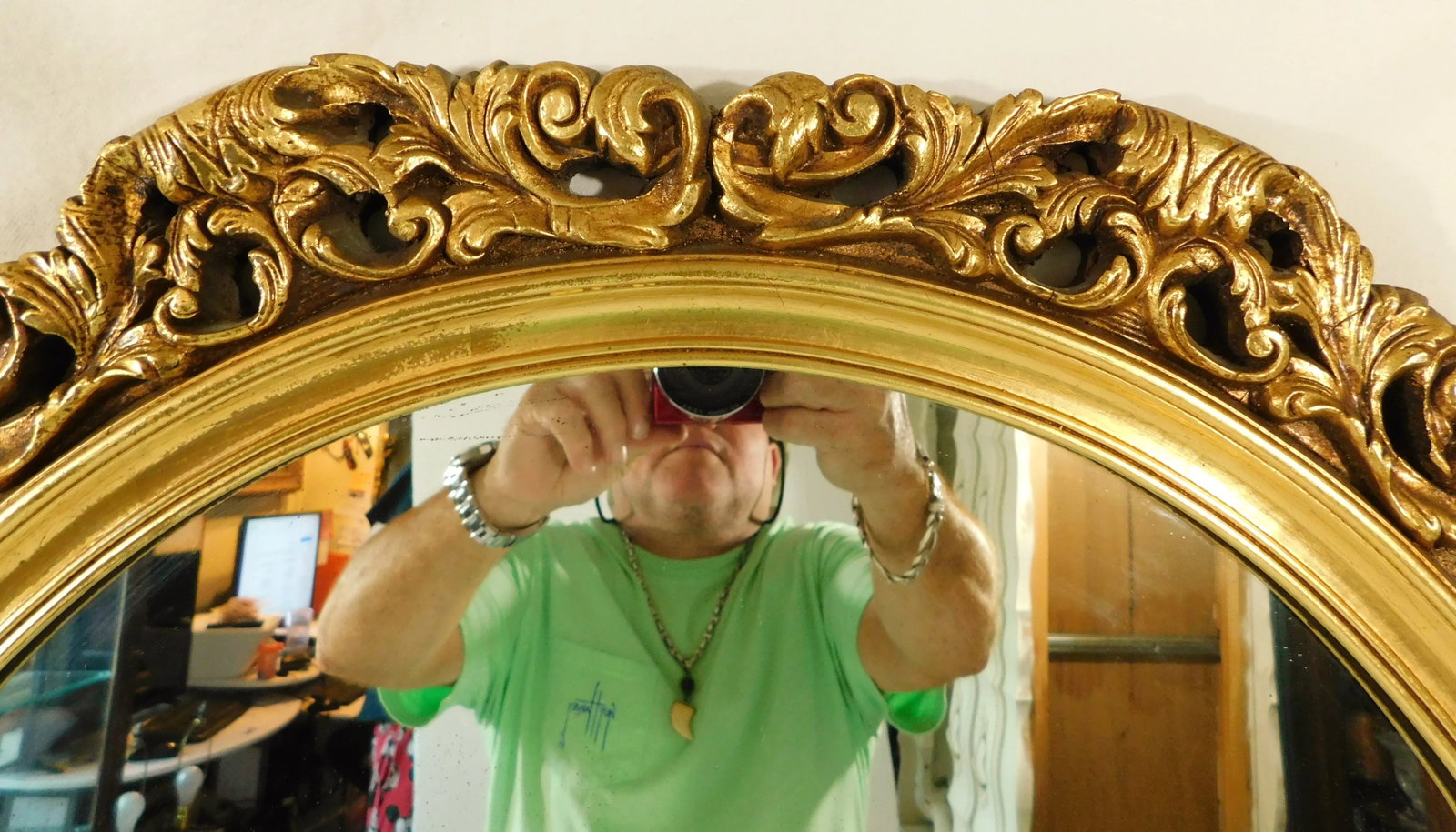 Vintage Mid Century Ornate Gold Scroll Foliage Carved Wood Round Hanging Wall Mirror - 6