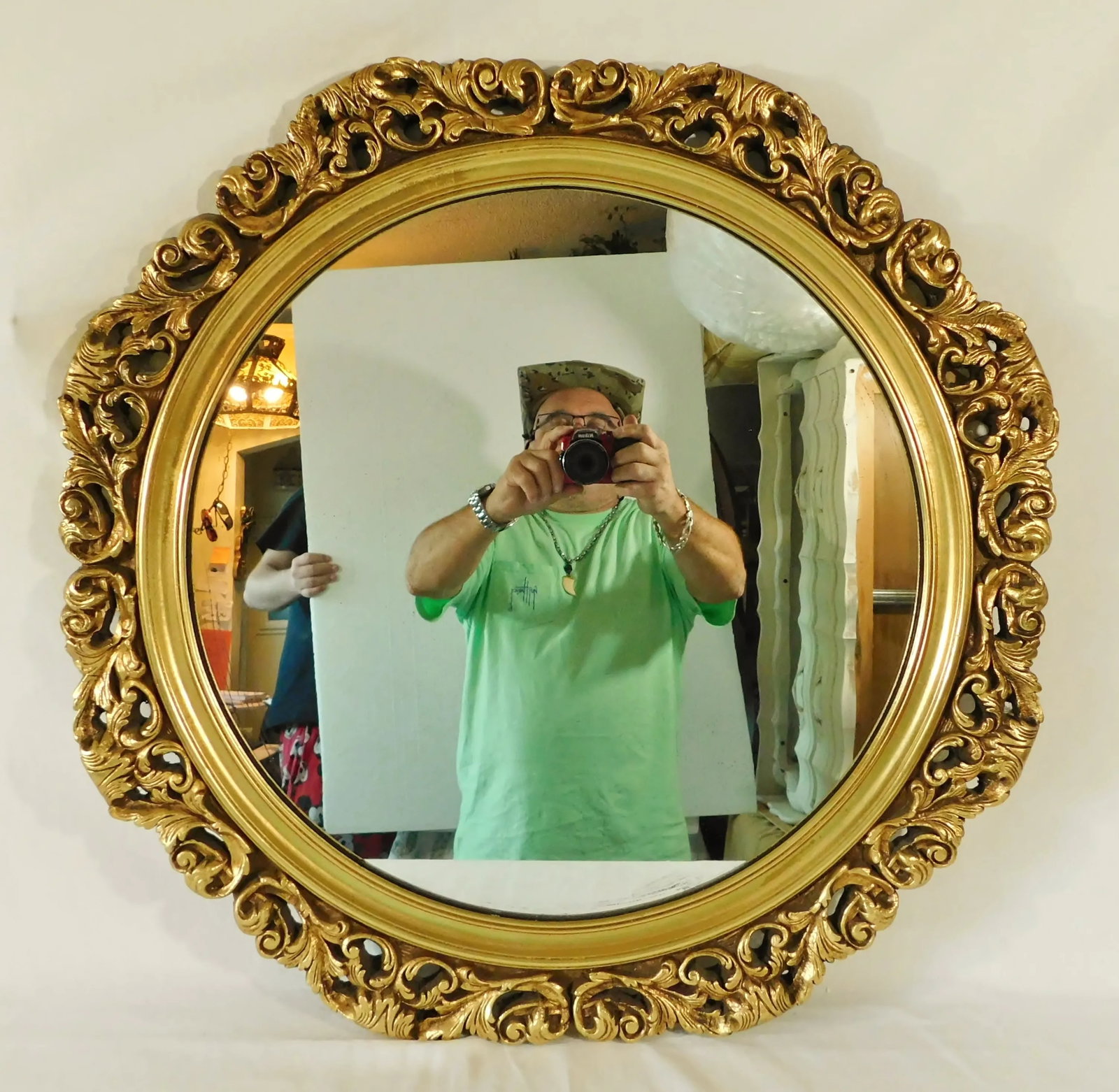 Vintage Mid Century Ornate Gold Scroll Foliage Carved Wood Round Hanging Wall Mirror - 8