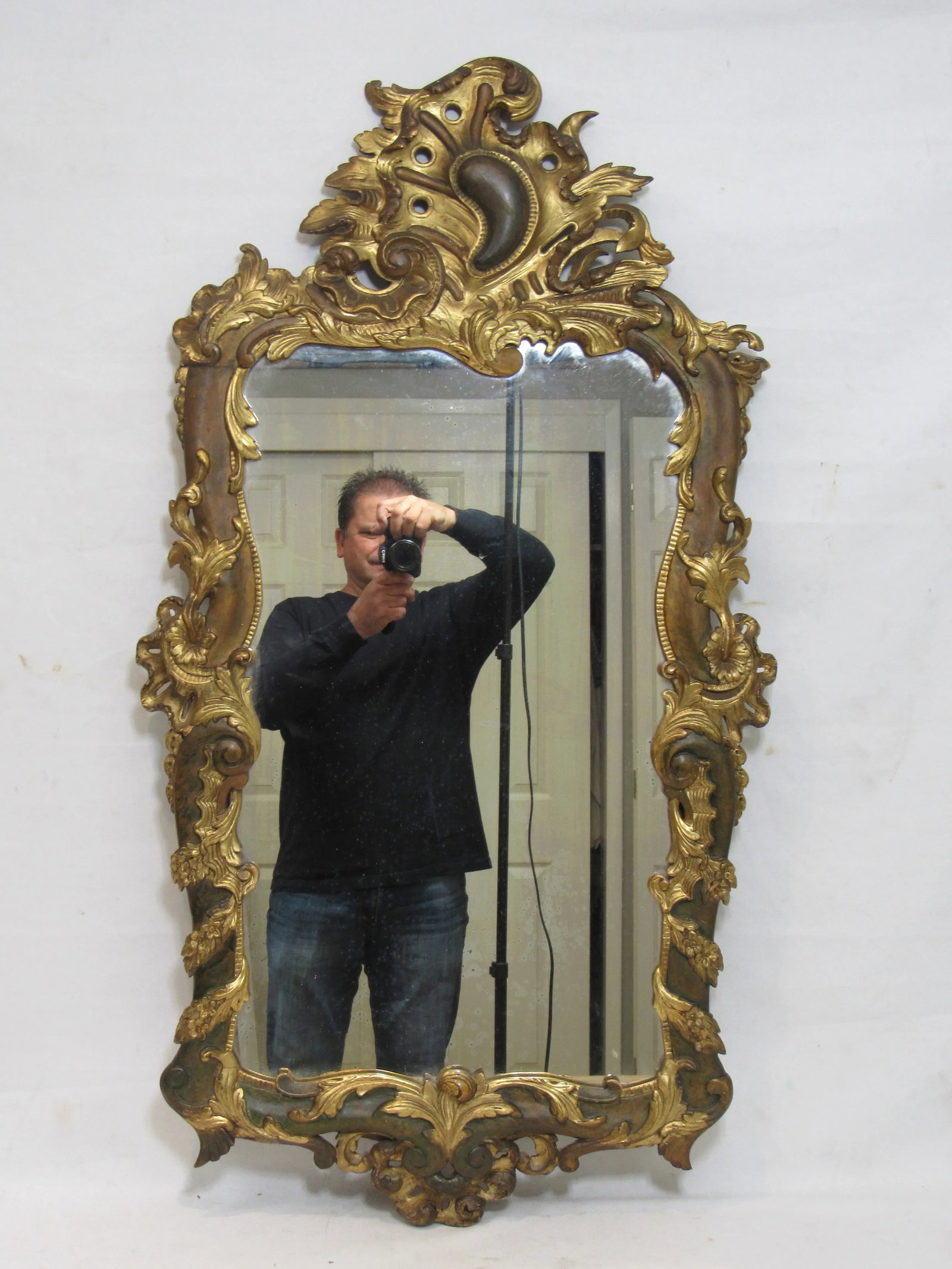 Antique Italian Gilt Wood Carved Mirror - 13