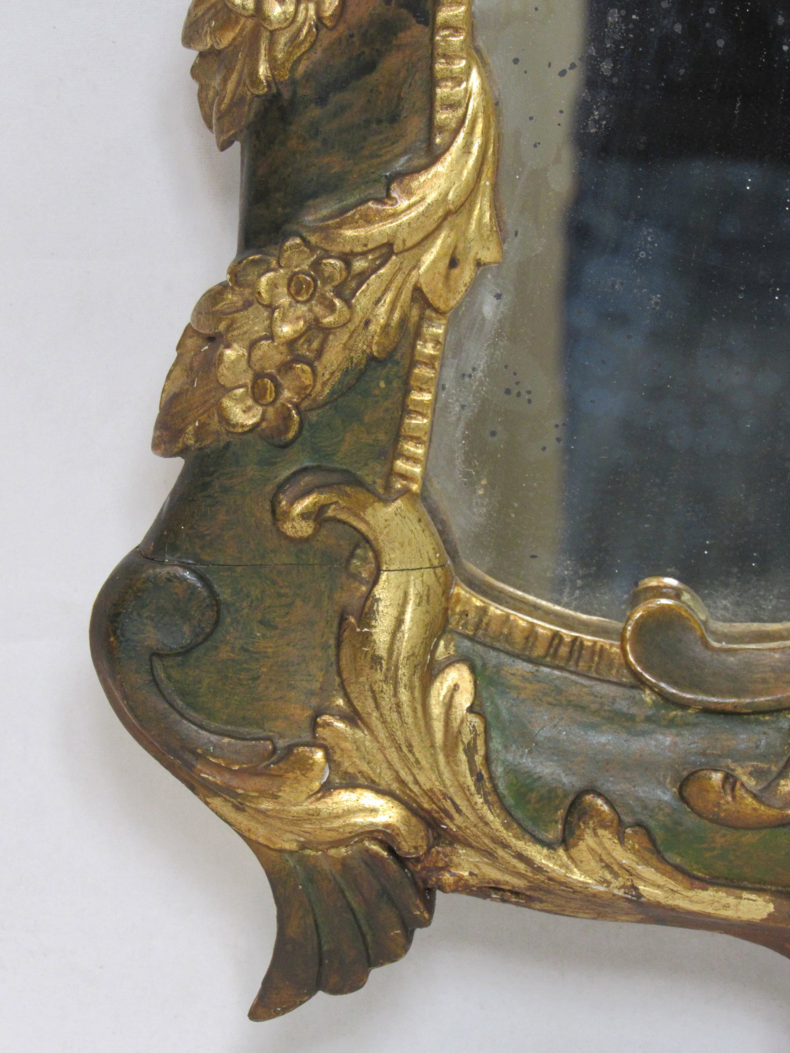 Antique Italian Gilt Wood Carved Mirror - 7