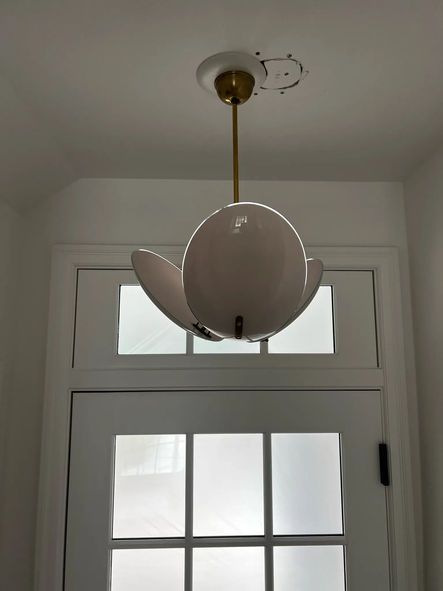 Mid-Century Modern Brass and Milk Glass Ceiling Pendant Light - 4
