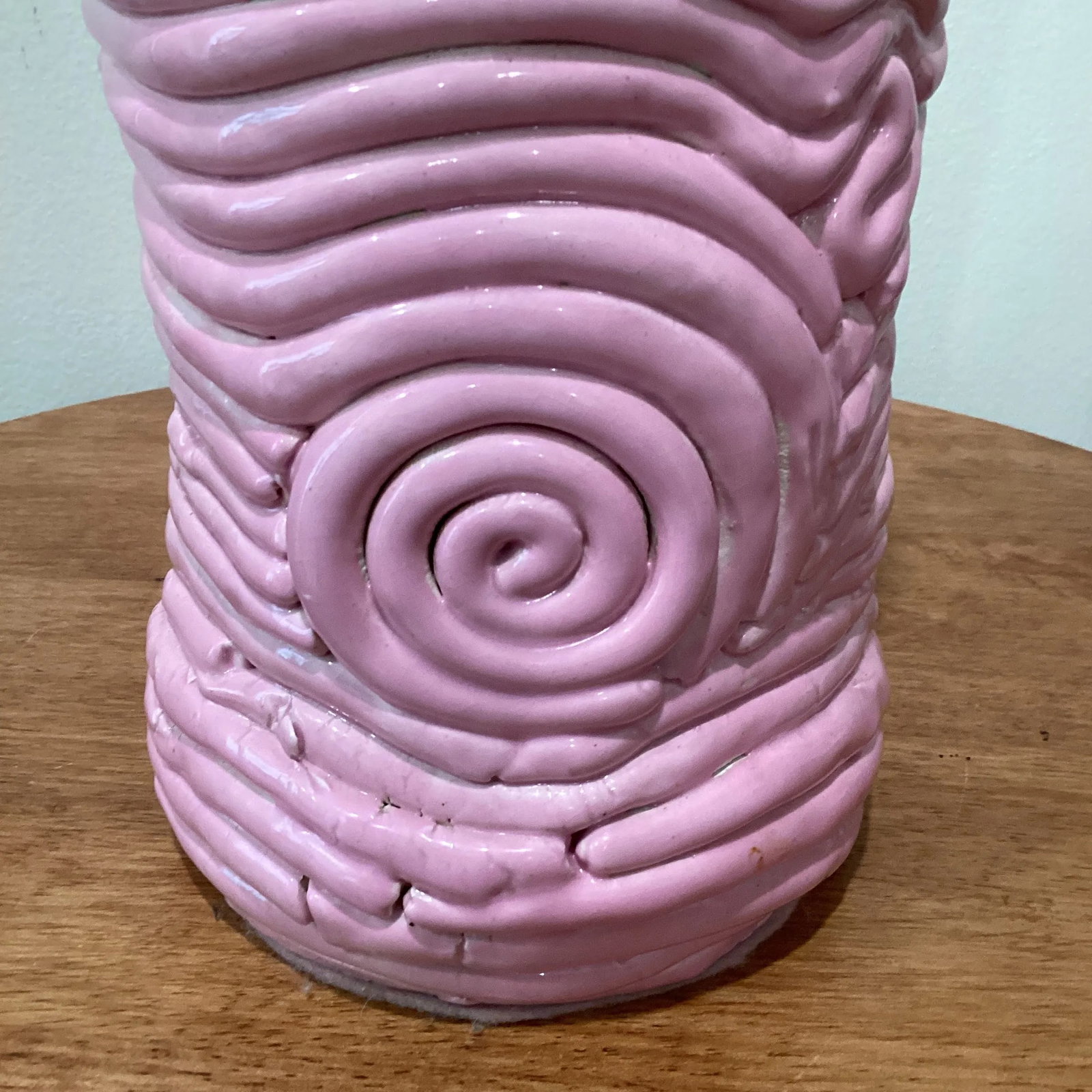 Late 20th Century Pink Wiggle Pottery Vase - 6