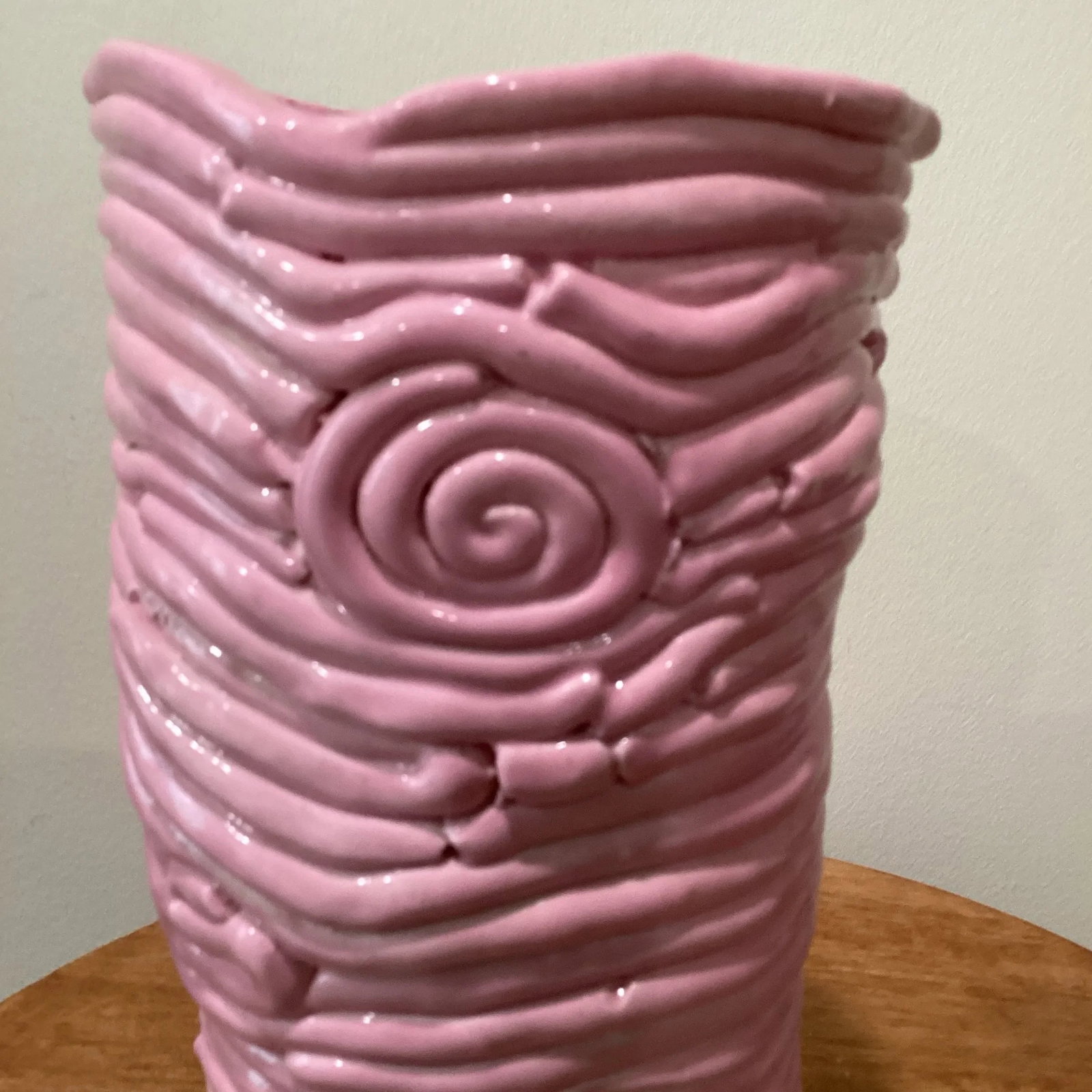 Late 20th Century Pink Wiggle Pottery Vase - 7