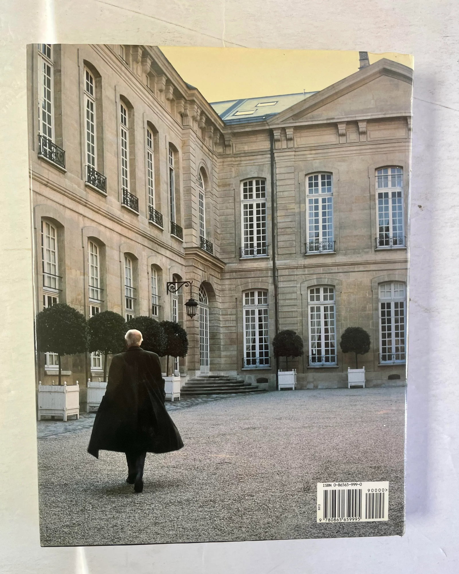 Givenchy Style, by Francoise Mohrt, Vendome Press, 1998 - 7