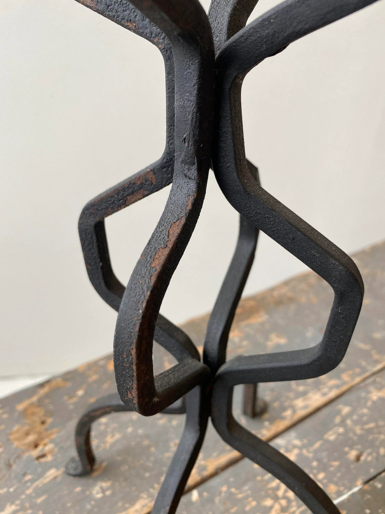 Vintage Wrought Iron Undulating Floor Candelabra, Circa 1970s - 10