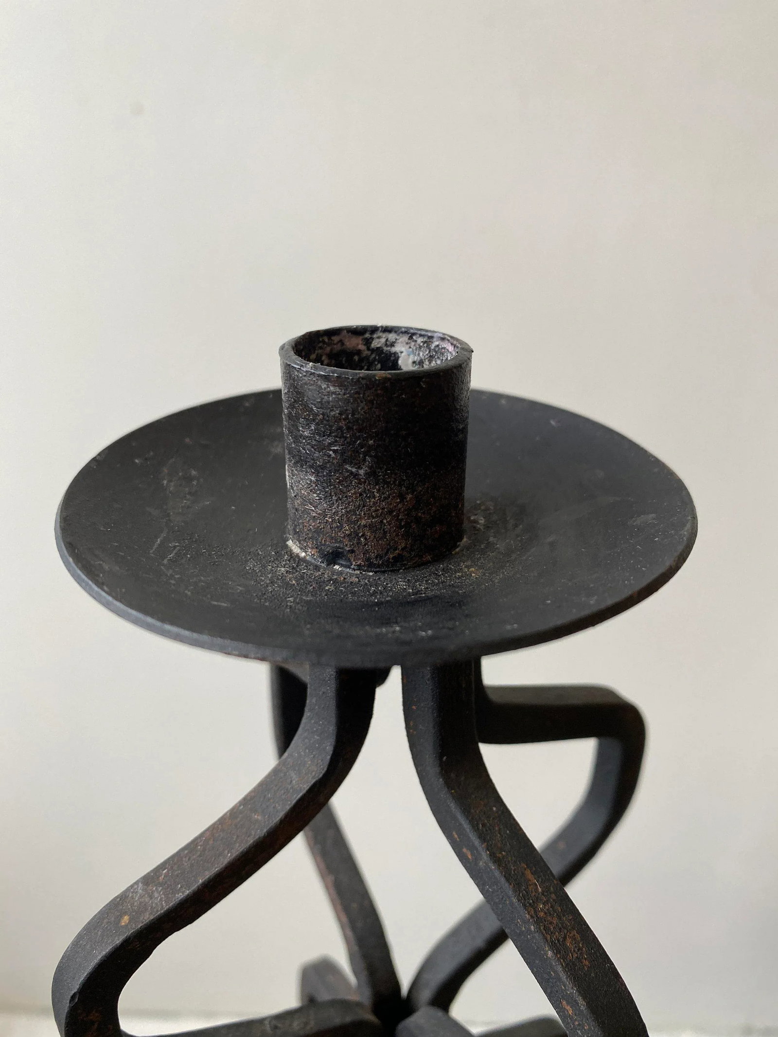 Vintage Wrought Iron Undulating Floor Candelabra, Circa 1970s - 9
