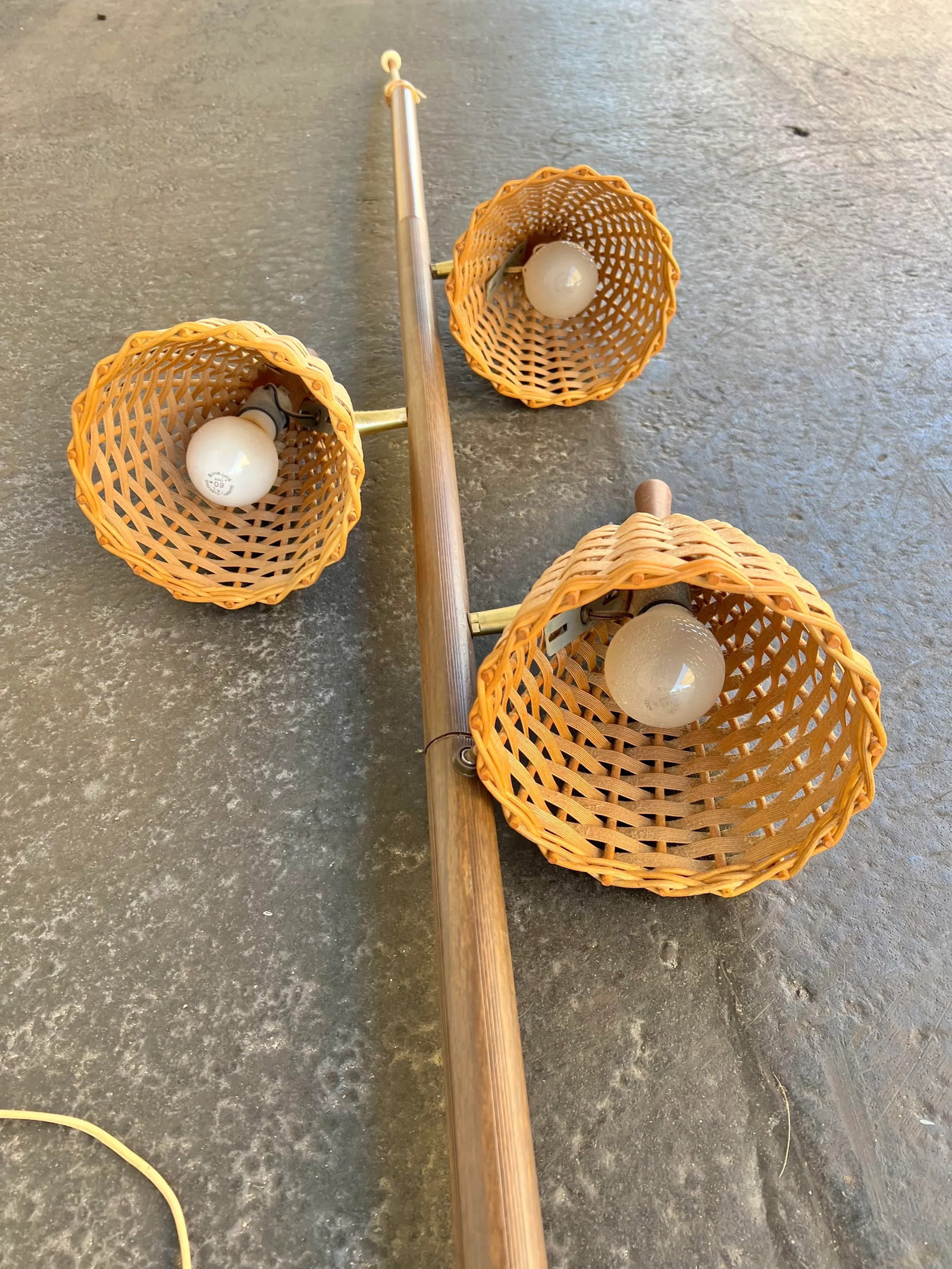 Mid 20th Century Tension Pole Floor Lamp With Wicker Shades - 3
