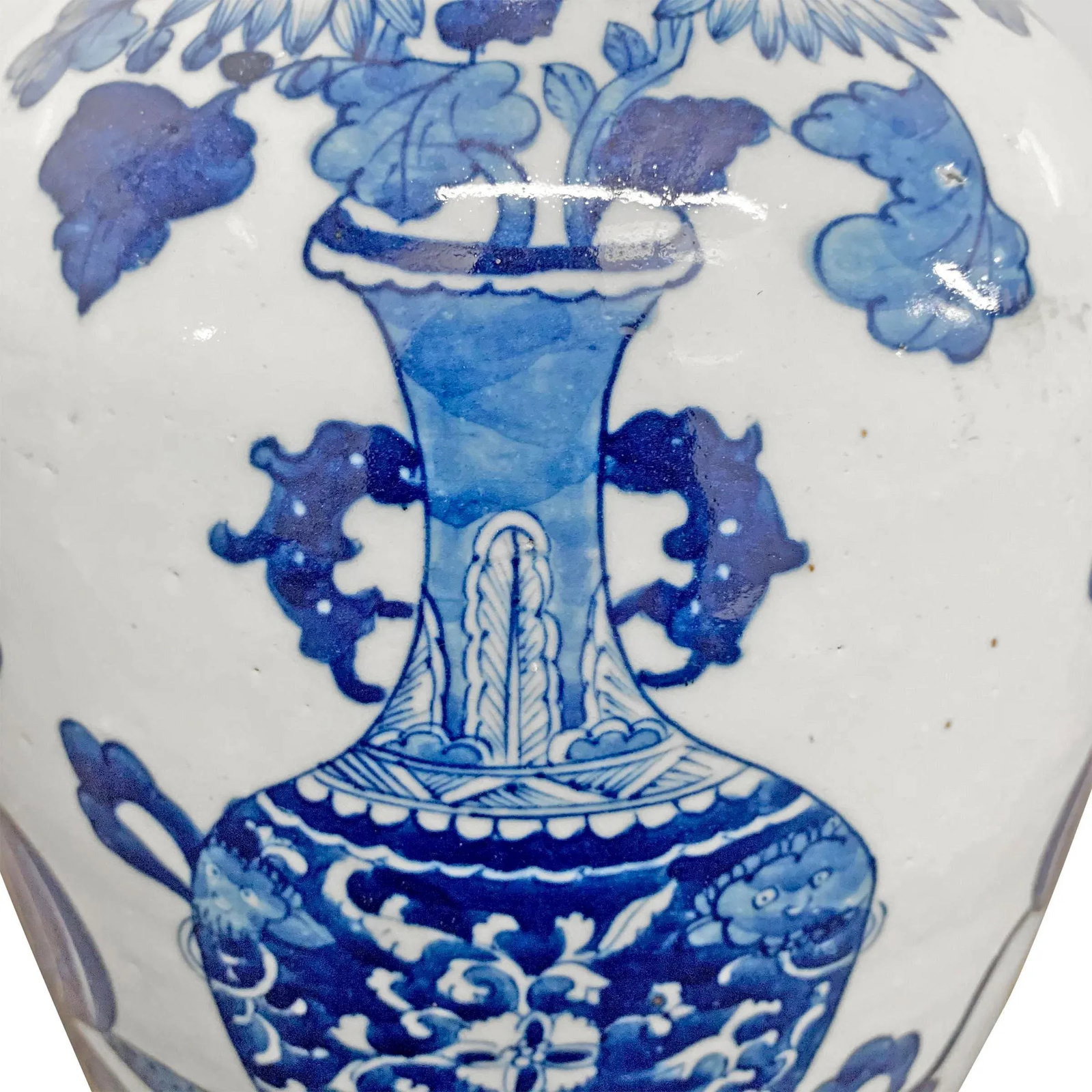 Pair of 19th Century Chinese Blue and White Vases - 8