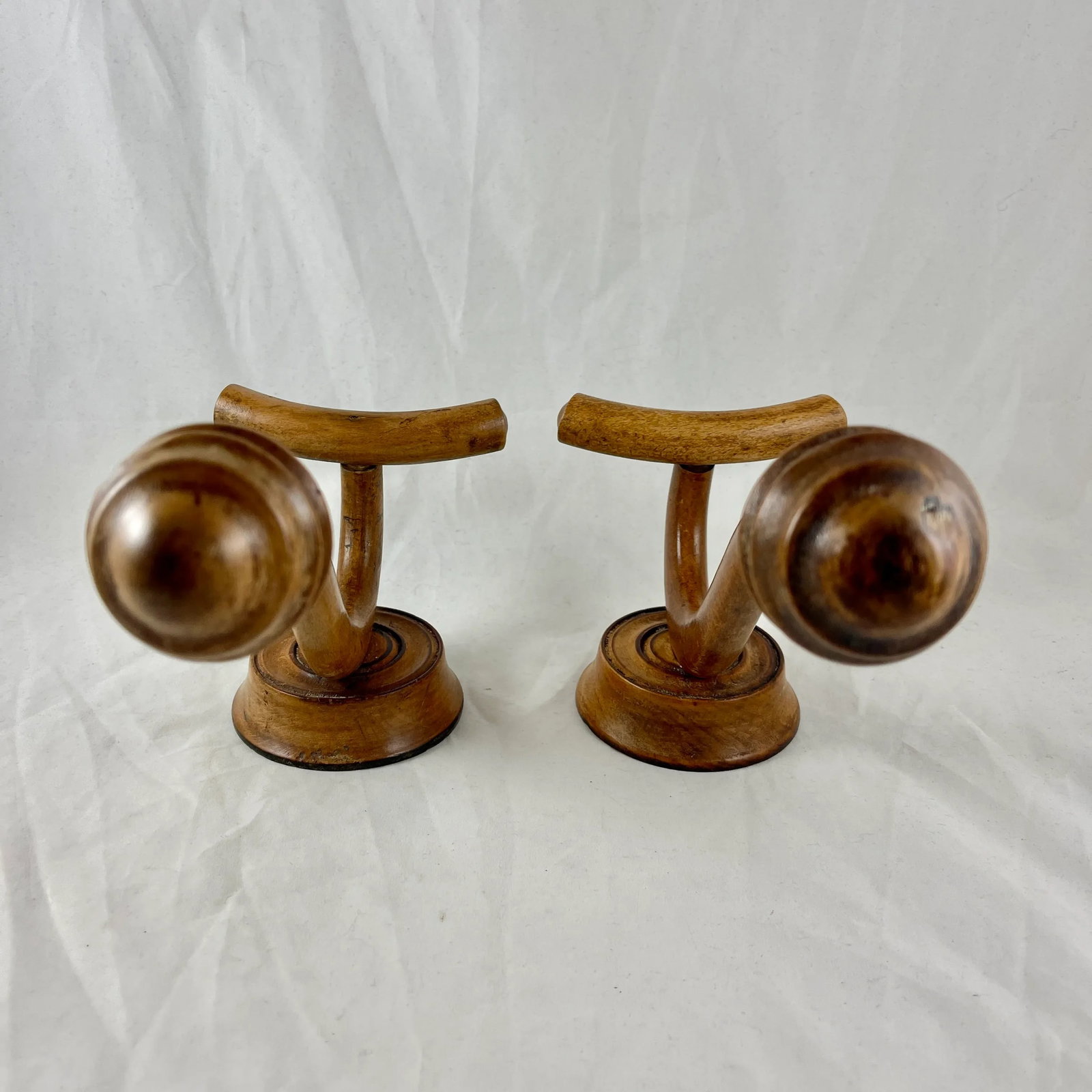 French Art Nouveau Bentwood Coat & Hat Hooks, a Pair - 4
