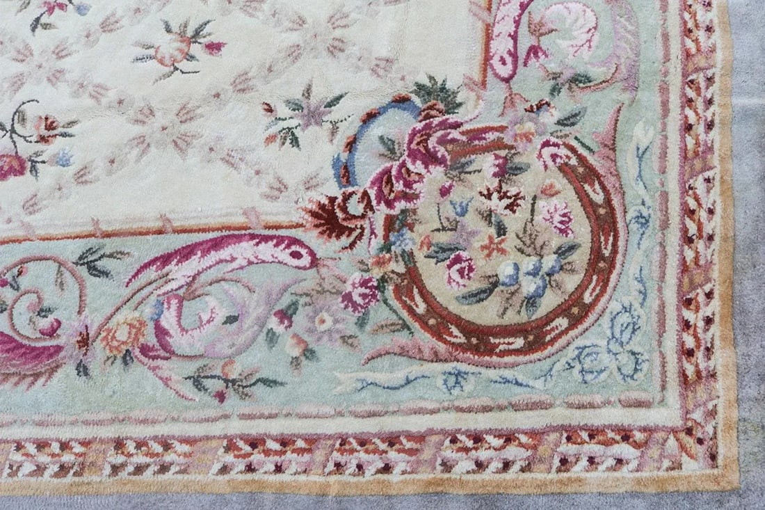 Vintage Hooked French Savonnerie Design Wool Rug - 10'x 16' - 3