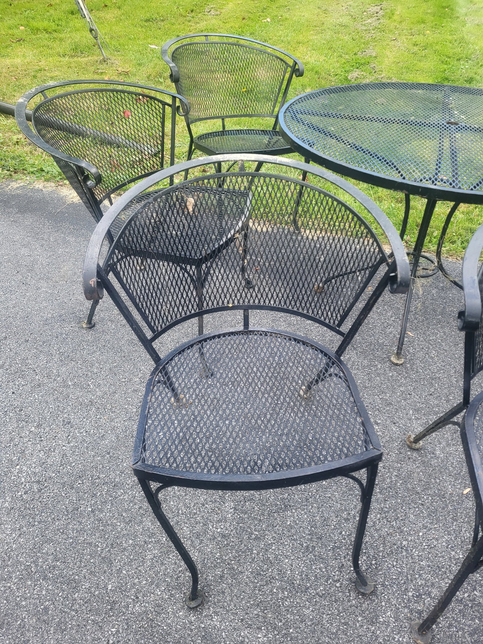 Mid 20th Century Wrought Iron Mid Century Style Table & 6 Chairs - 4