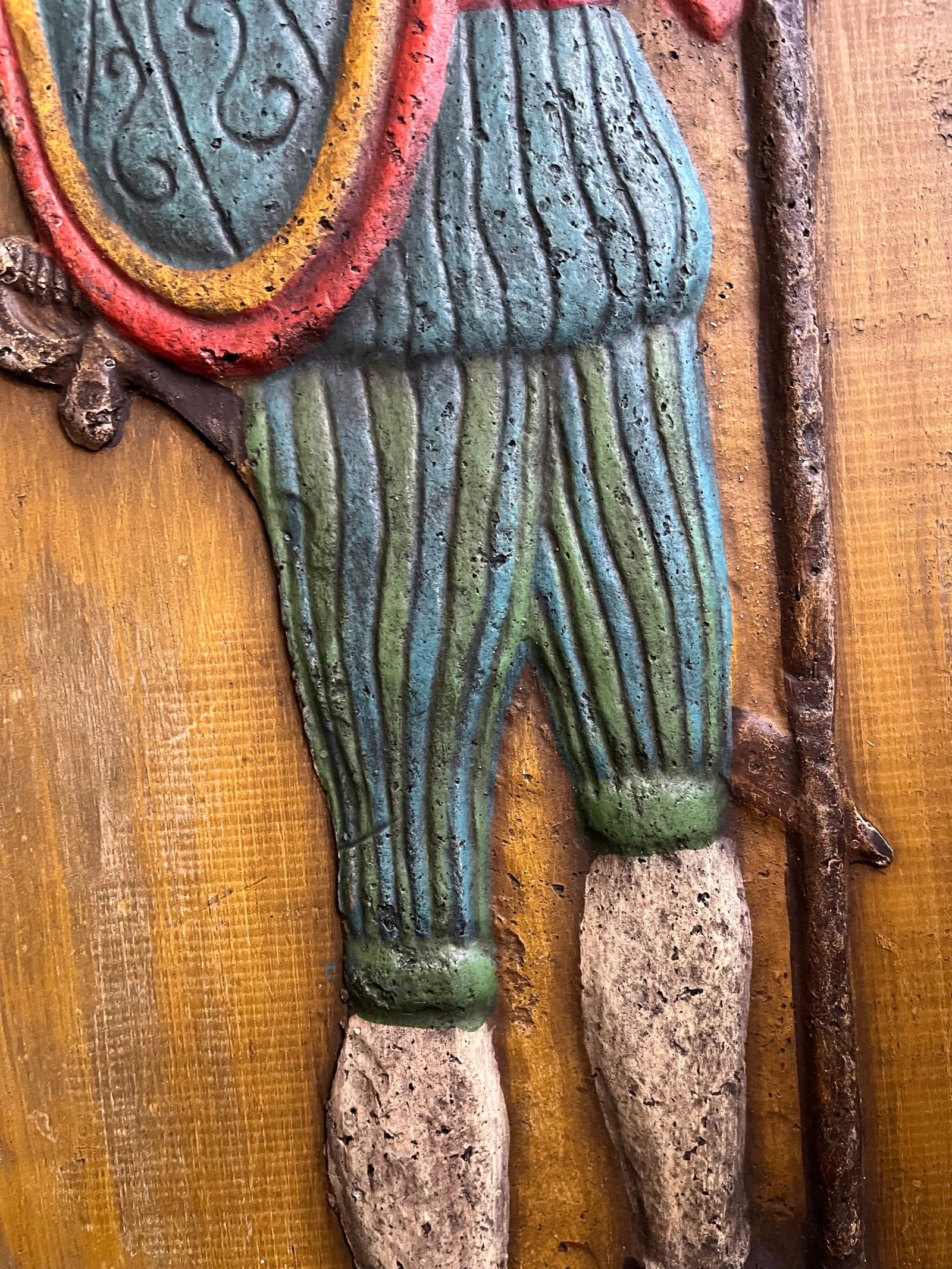 1970s Traditional Spanish Soldier Hand-Carved Mexican Folk Art Wall Hanging - 3