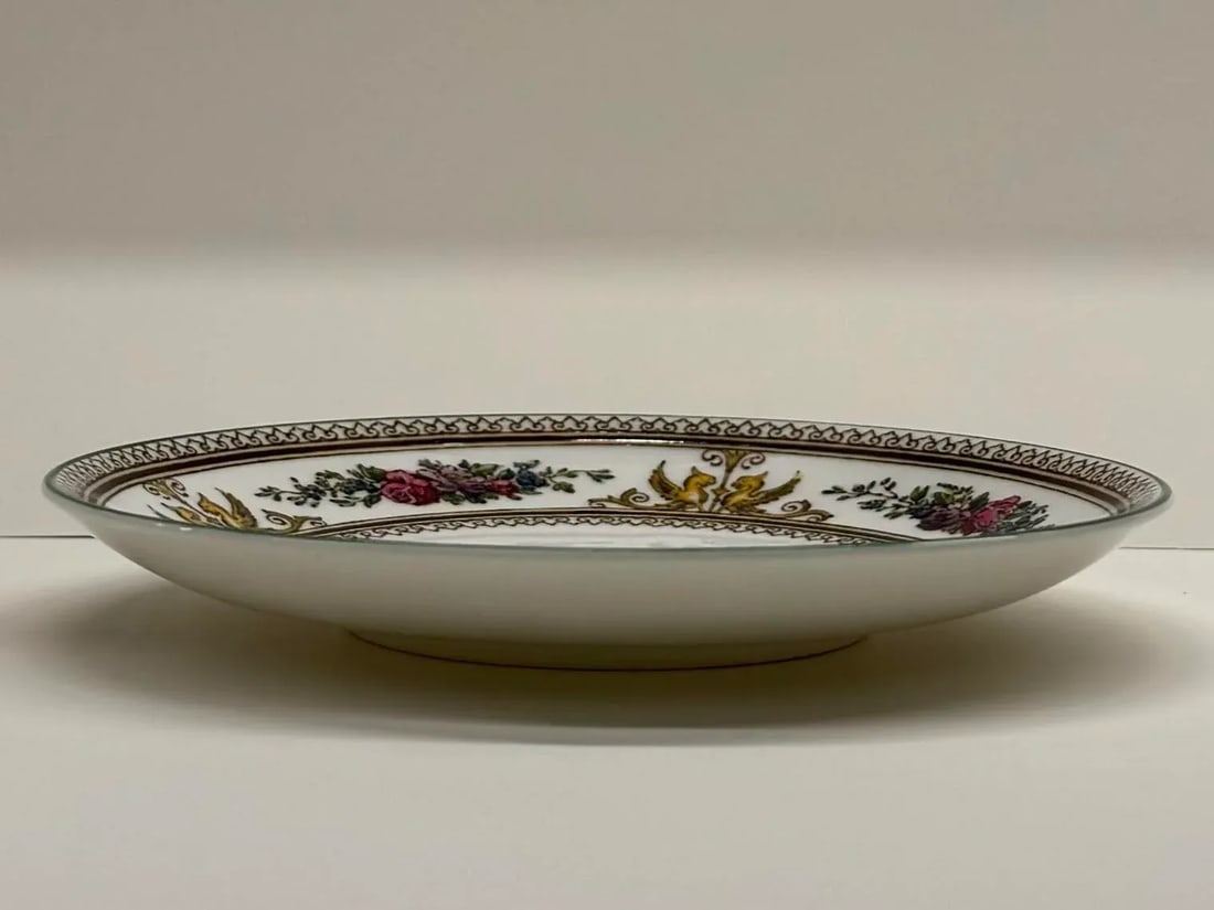1988 Wedgewood Porcelain Hand-Painted W595 "Columbia" Plates - Lot of 32 Pieces - 9