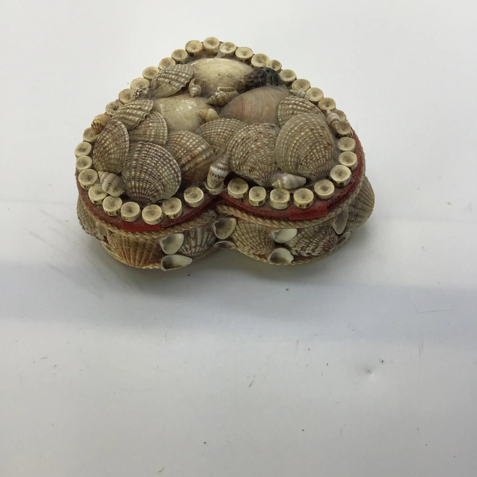 Shell Jewelry Box Vintage Heart Seashell Encrusted Jewelry Trinket Box - 4