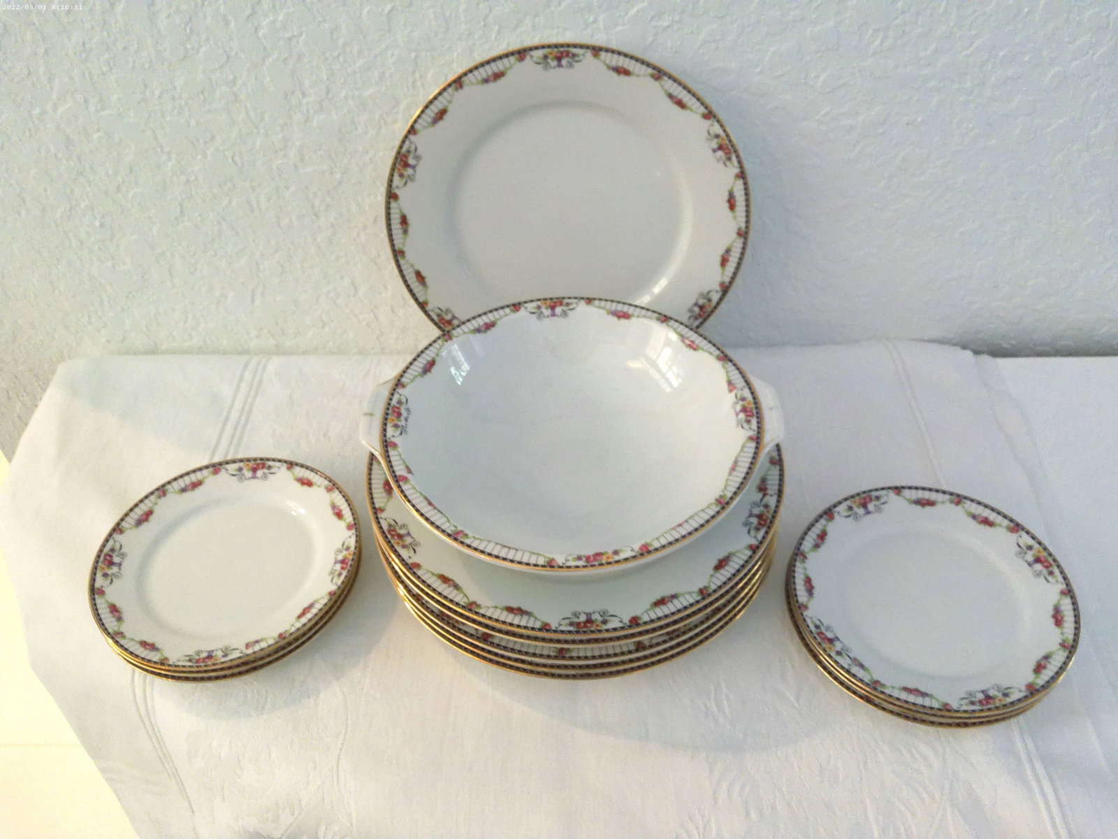 1950s Tk Thuny Czechoslovakia Floral Porcelain Dinnerware, 13 Pcs - 9