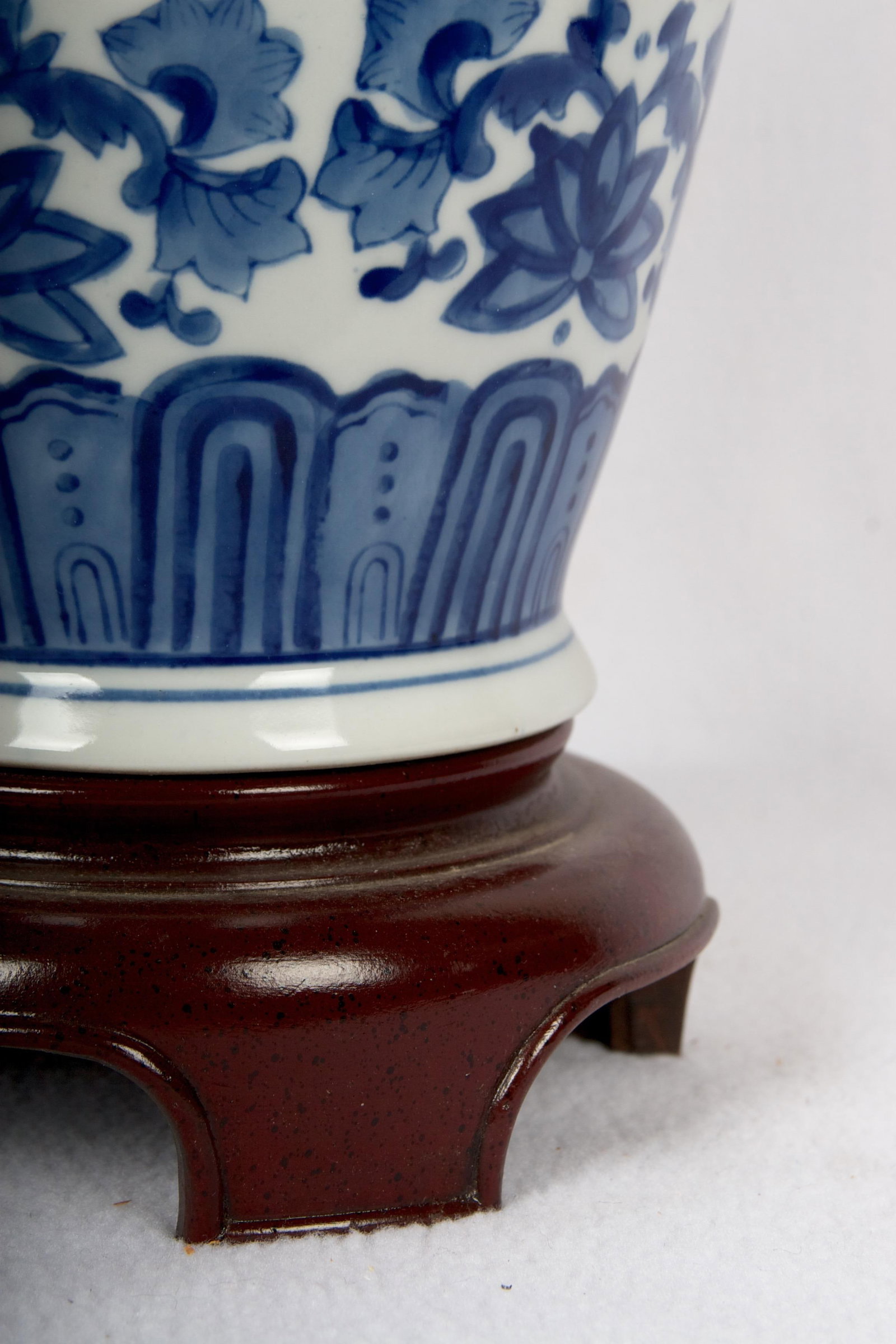 Chinese Export Ku Form Vase - 3