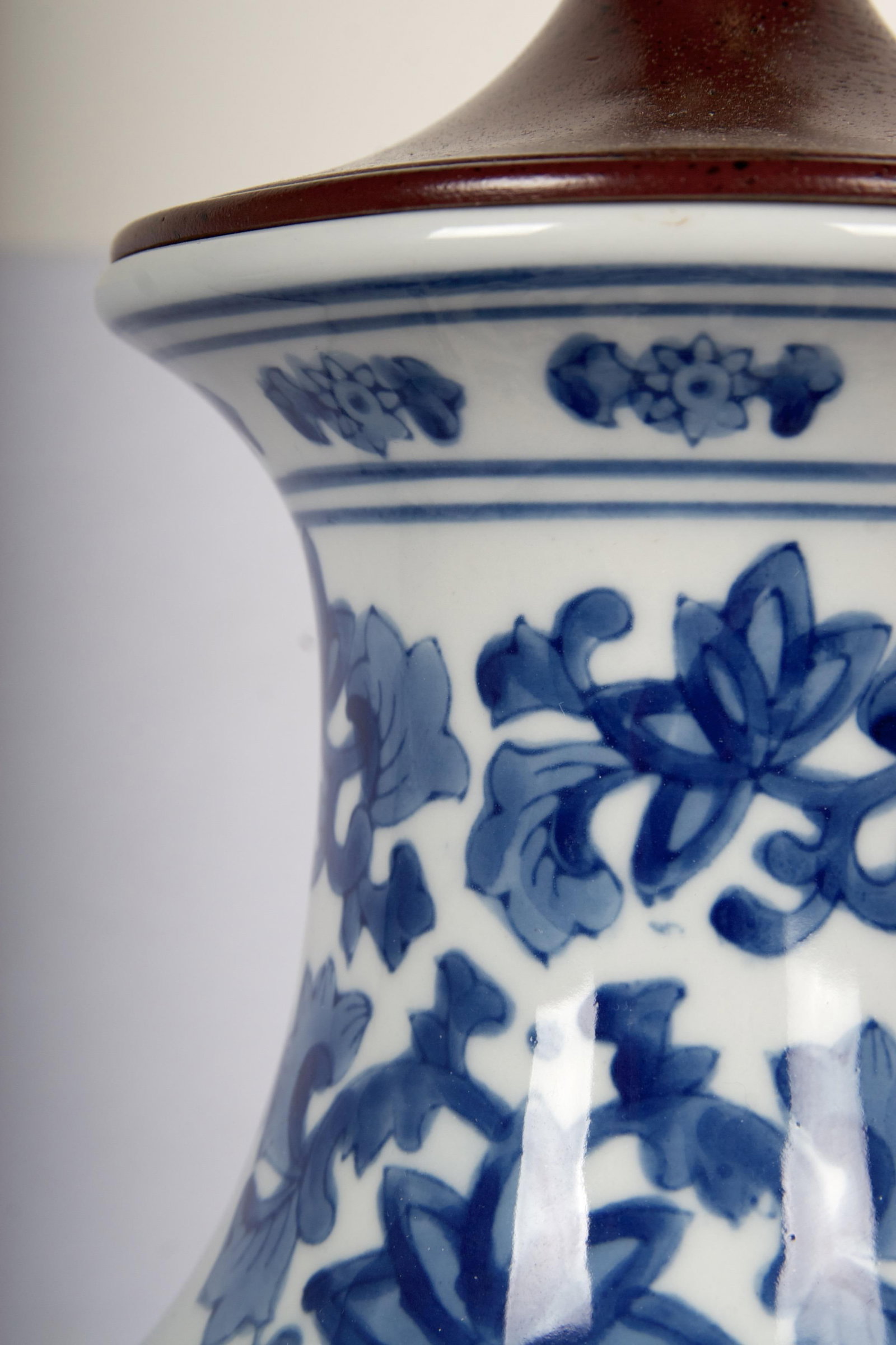 Chinese Export Ku Form Vase - 4
